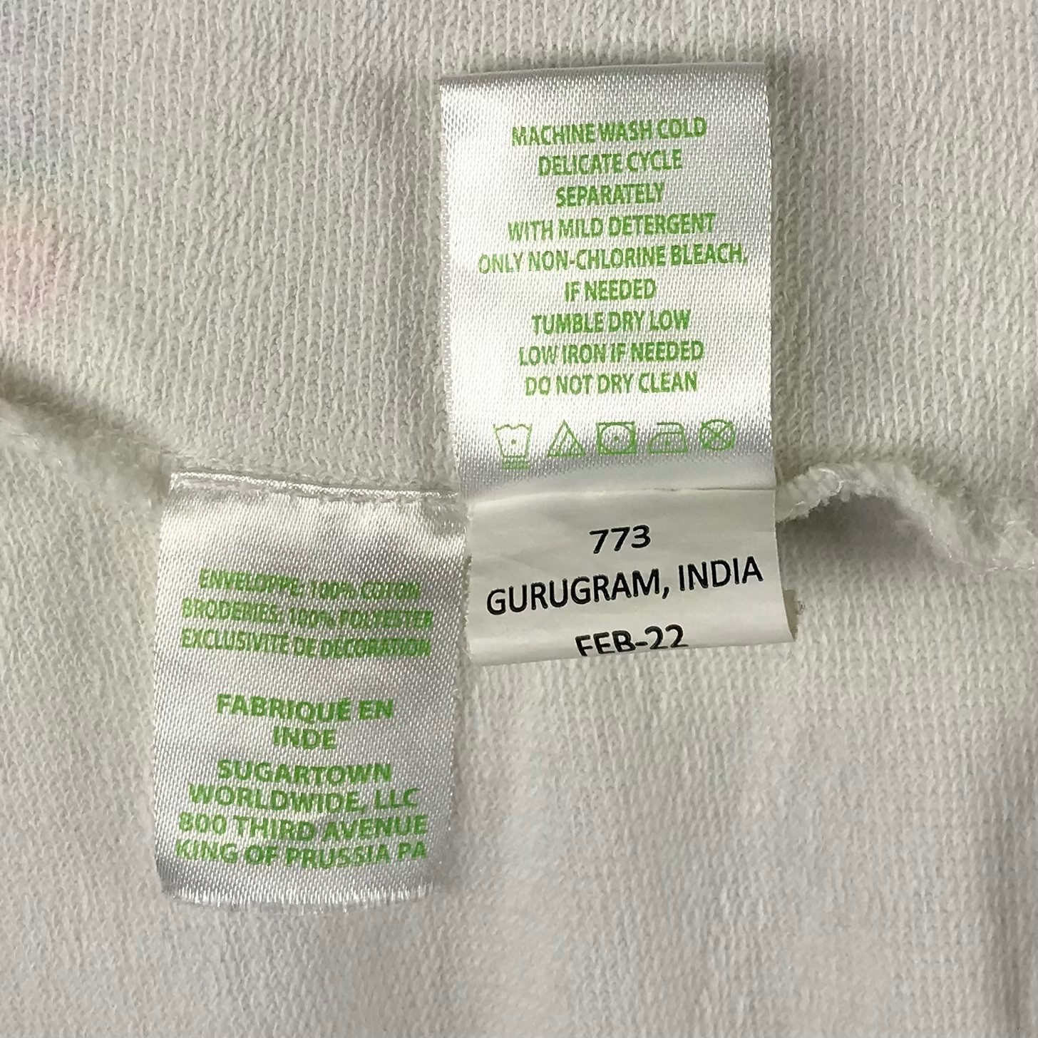 Lilly Pulitzer Sheridan Size XXL White Rainbow Embroidered Sweatshirt Top Cotton