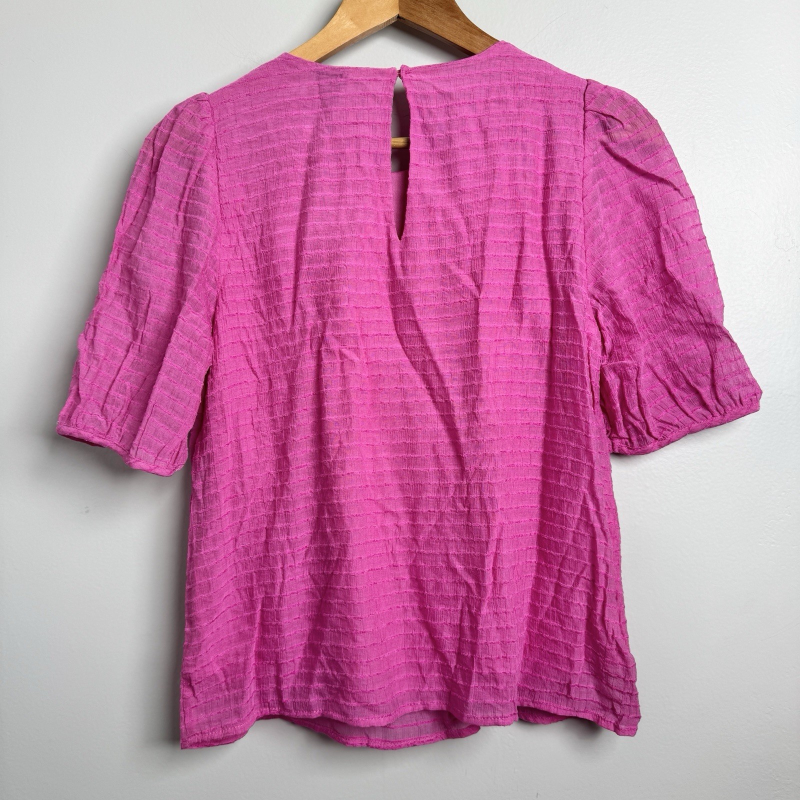 VERO MODA Women’s M Bright Pink Lined Lightweight Short Sleeve Textured Blouse