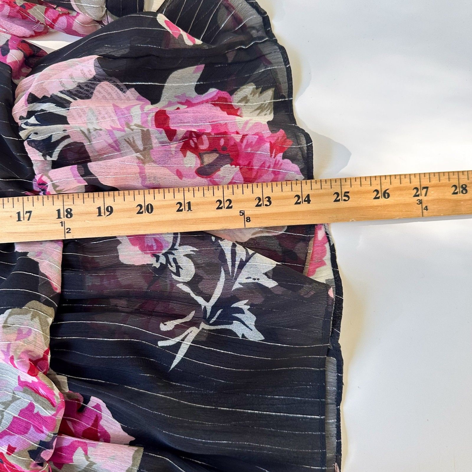 Walter Baker Evelyn Floral Blouse XL Black Pink Ruffle Metallic Silk Blend