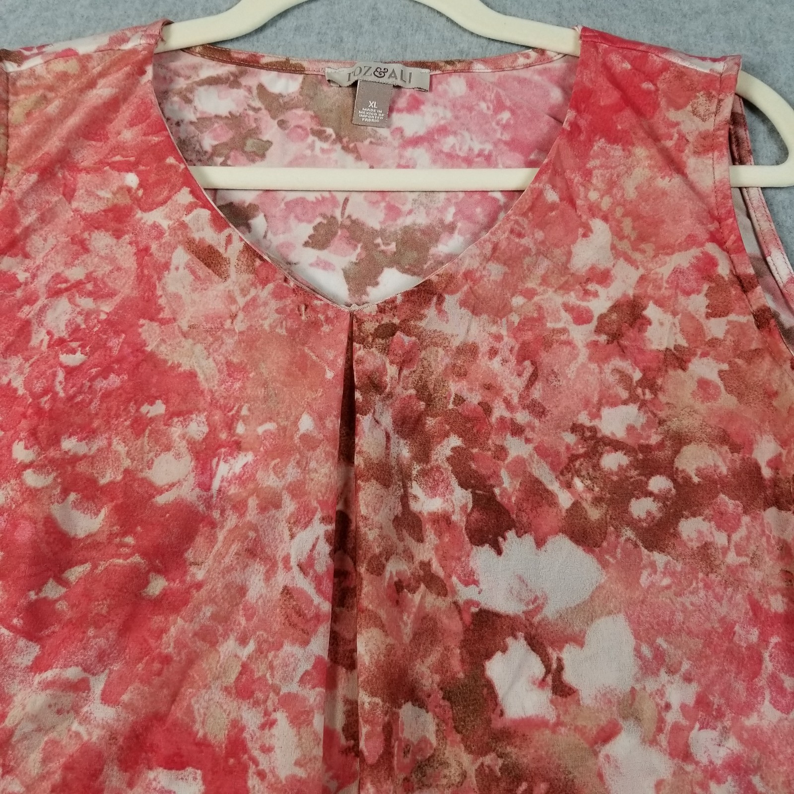 Roz & Ali Top Women’s Extra Large XL Abstract Sleeveless Chiffon Overlay Stretch