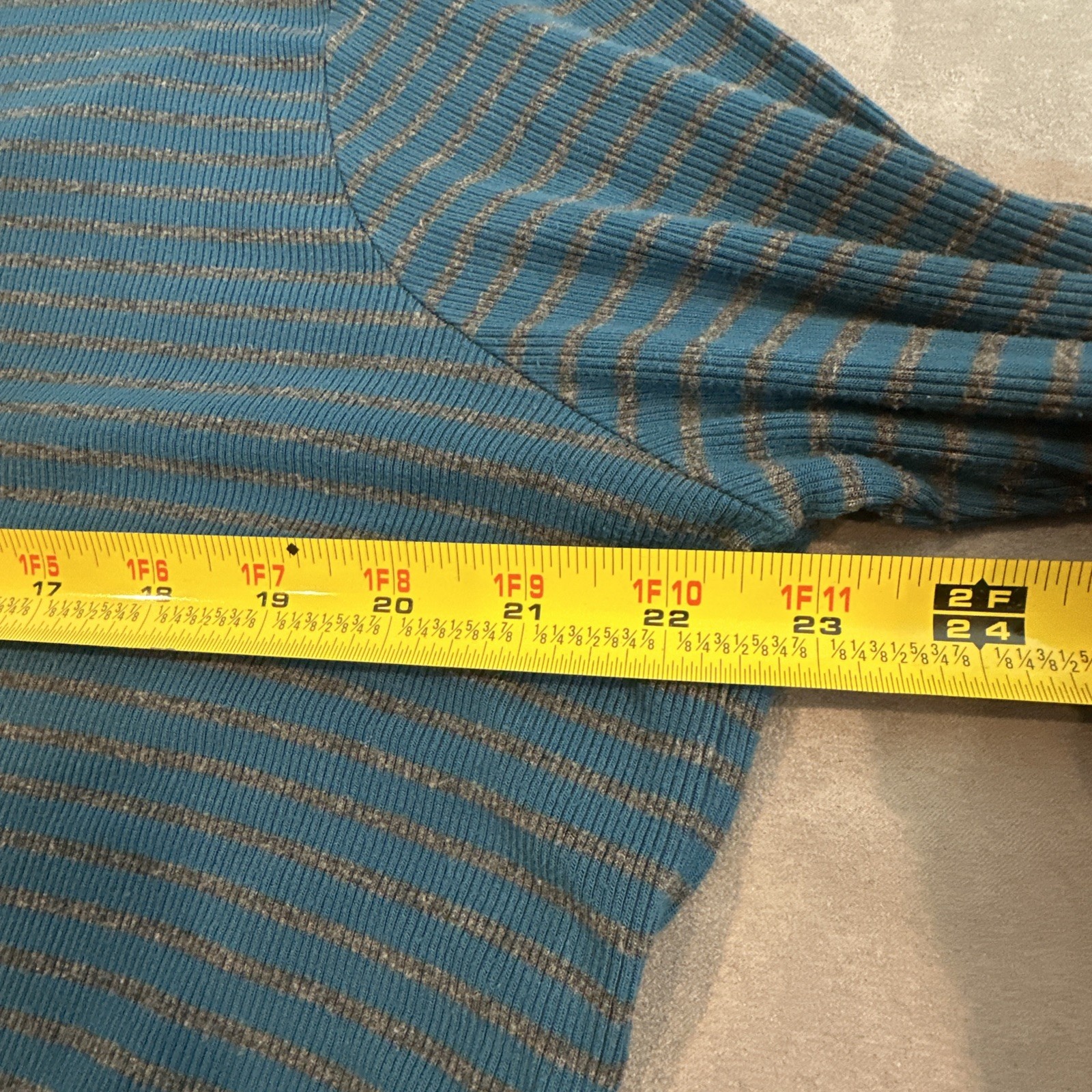Cabi 4191 Striped Knit Hoodie Womens L Blue 1/4 Button Henley Stretch Thumb Hole