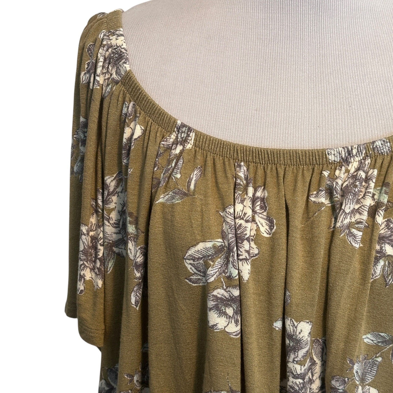 Lane Bryant Flutter Sleeve Top Womens 22/24 Femme Floral Square-Neck Knit 2X