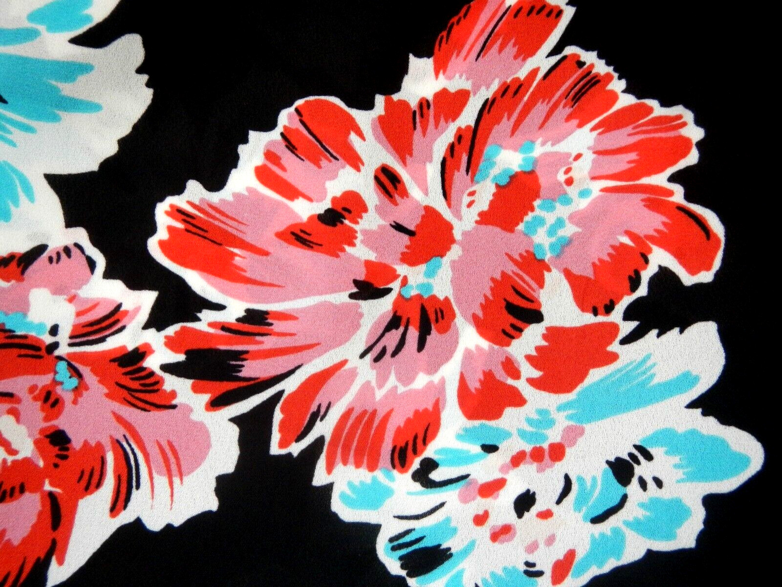 LILY WHITE L NWT Black/Multi Tropical Floral Print Smocked Neck Blouse