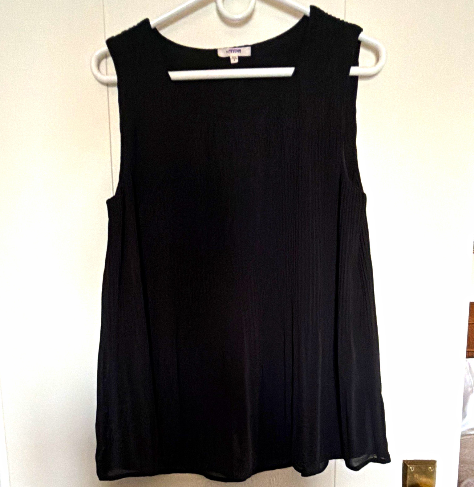 Pleione Women’s S Black Pleated Chiffon Lined Round Neck Pullover Blouse