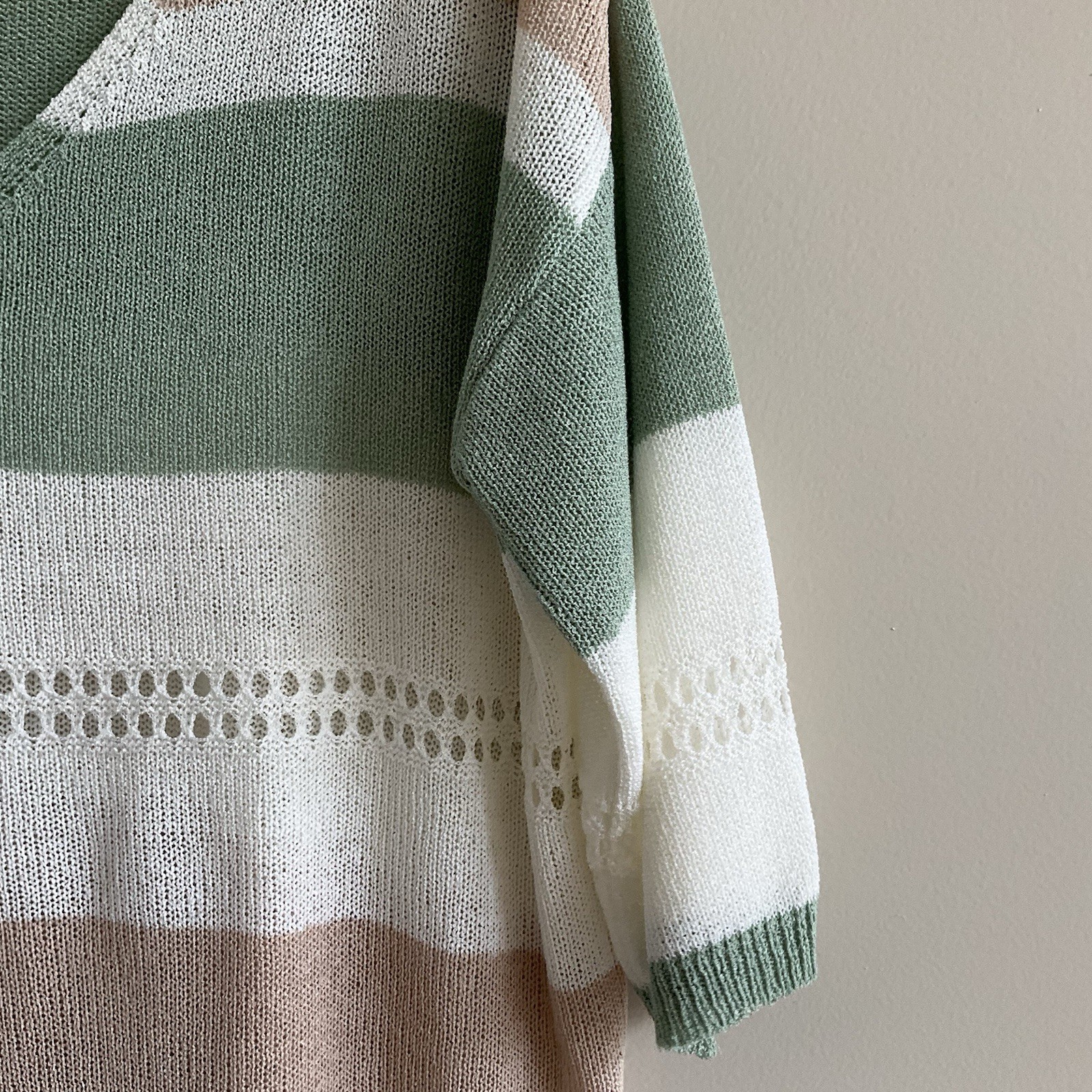 Women’s Oversized Open Knit Short Sleeve Sweater Top Green Beige Striped Size M