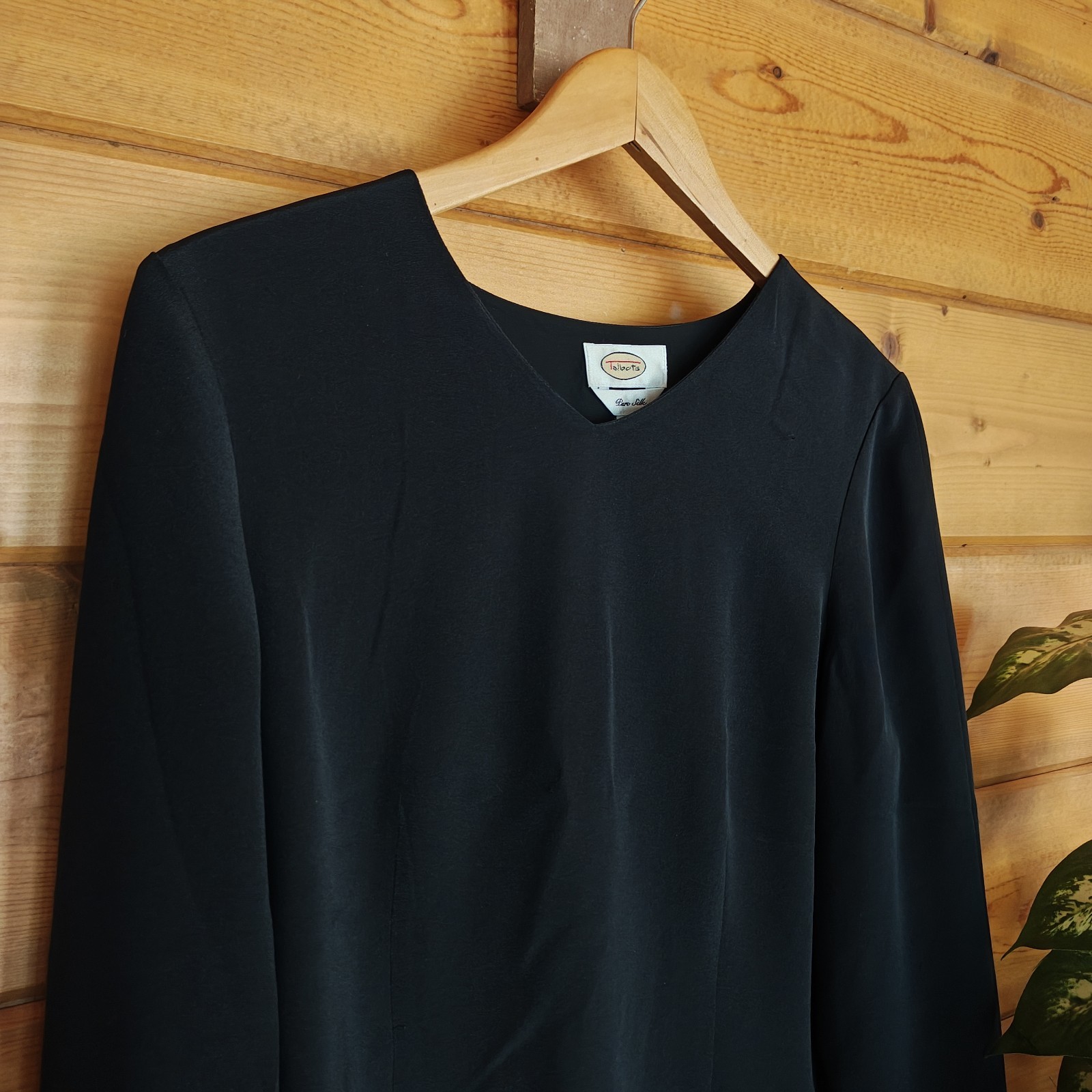 Talbots Black 100% Silk VNeck Top Long Sleeve Vintage Old Money Blouse Size 10