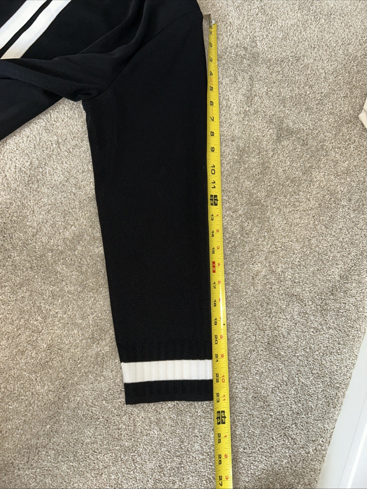 Exclusively Misook Black/White Twin set Cardigan And Tank/shell Large