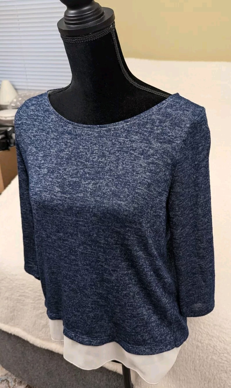 The Limited Women’s Blouse Top 3/4 Sleeve XS Rayon Poly Spandex Blend Navy Pixel