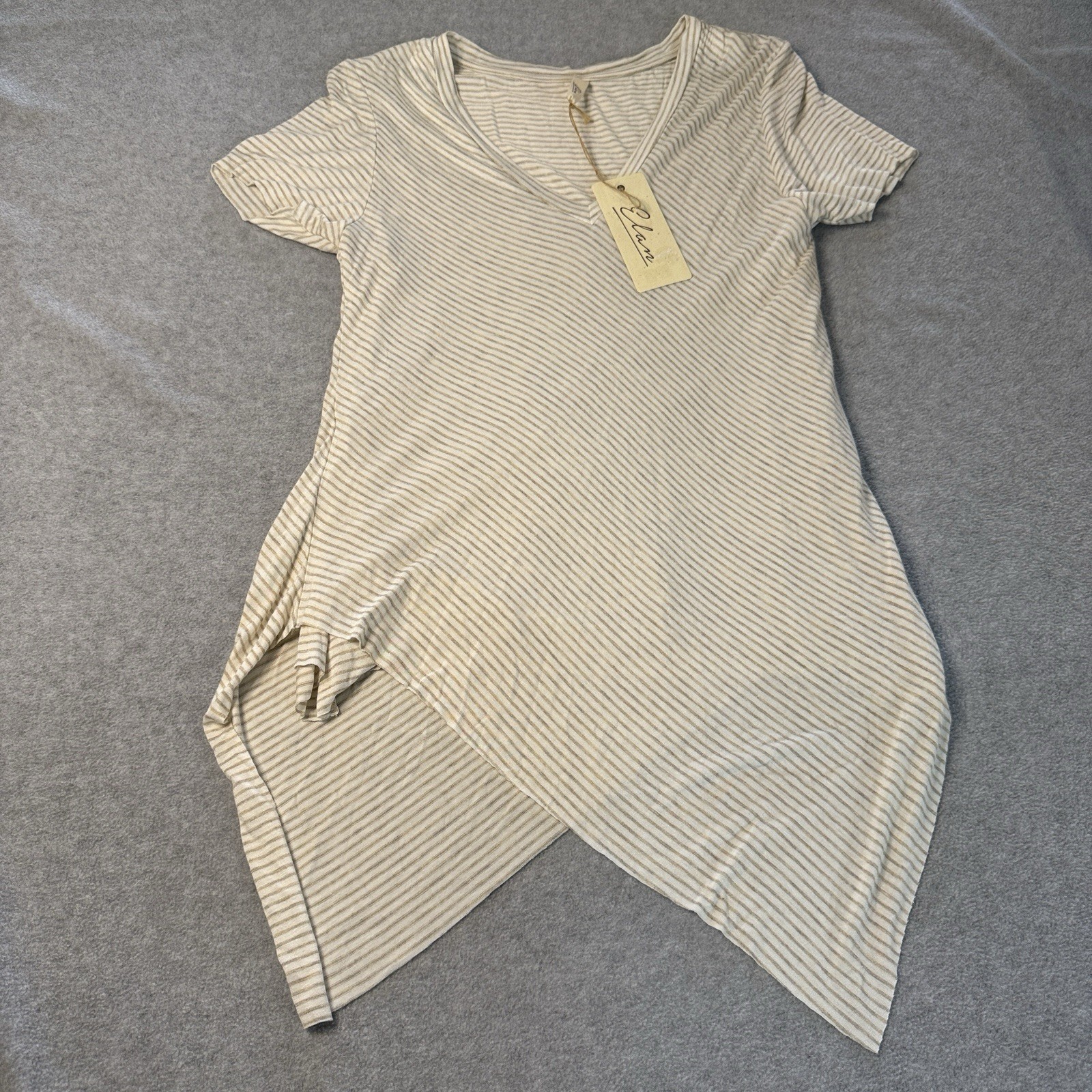 NWT Elan Medium Striped Tunic Top Beige Ivory Sharkbite Hem Boho Rayon Stretch