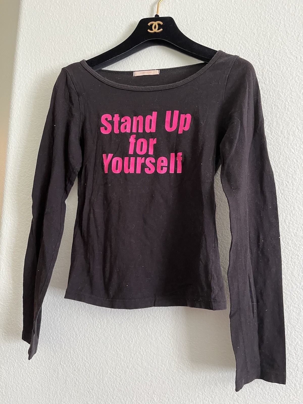 FOREVER 21~STAND UP FOR YOURSELF~BLACK COTTON TOP SHIRT