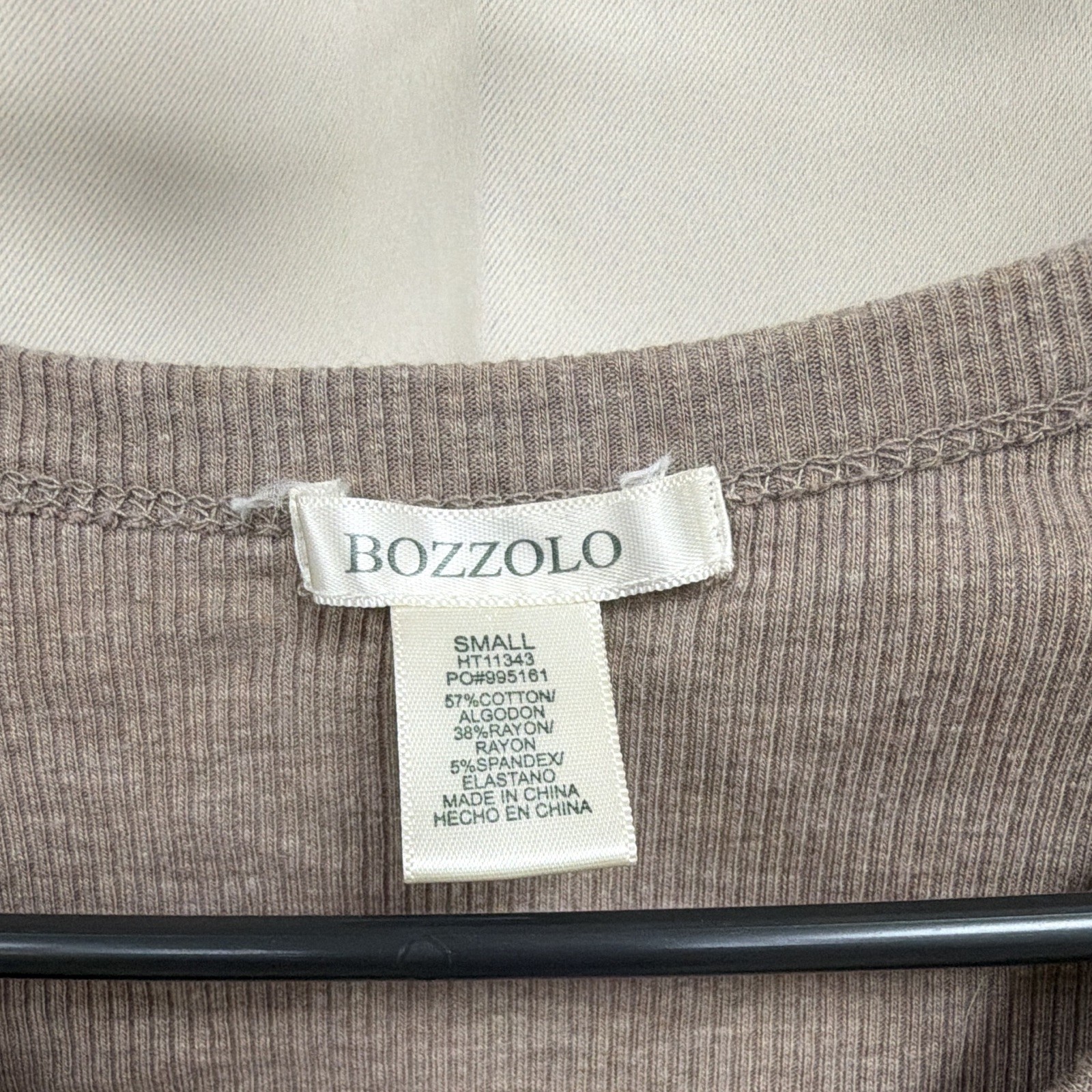 Bozzolo Women’s Gray Rib Knit Cropped Henley V-Neck Button Top Long Sleeve S