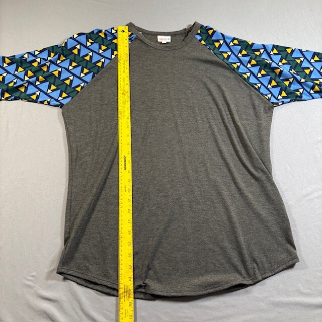 LULAROE | Heather Gray Blue Yellow Green Geometric Print 3/4 Sleeve T-Shirt 2XL