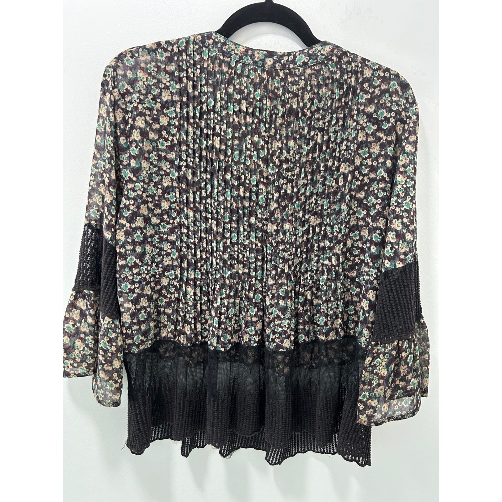 Hazel Floral Pleated Lace Trim Blouse Black Multi Bell Sleeve H33103 Womens L