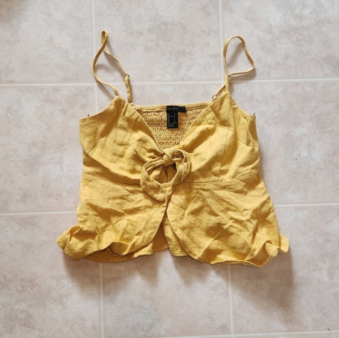 Forever 21 Front Tie Crop Top