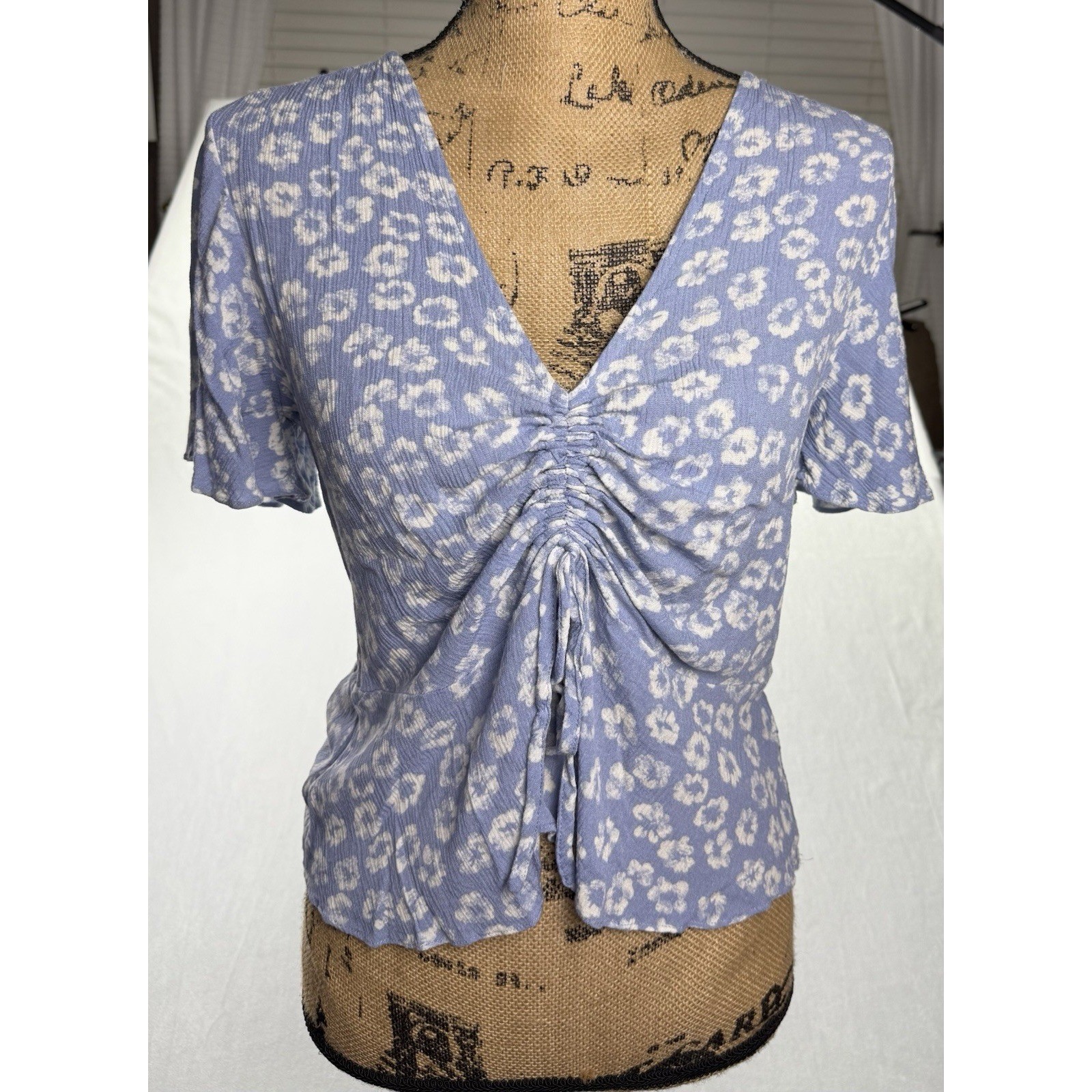 Hem & Thread Blouse Top L Blue Floral Ruched Drawstring Bust Flutter Sleeve Boho