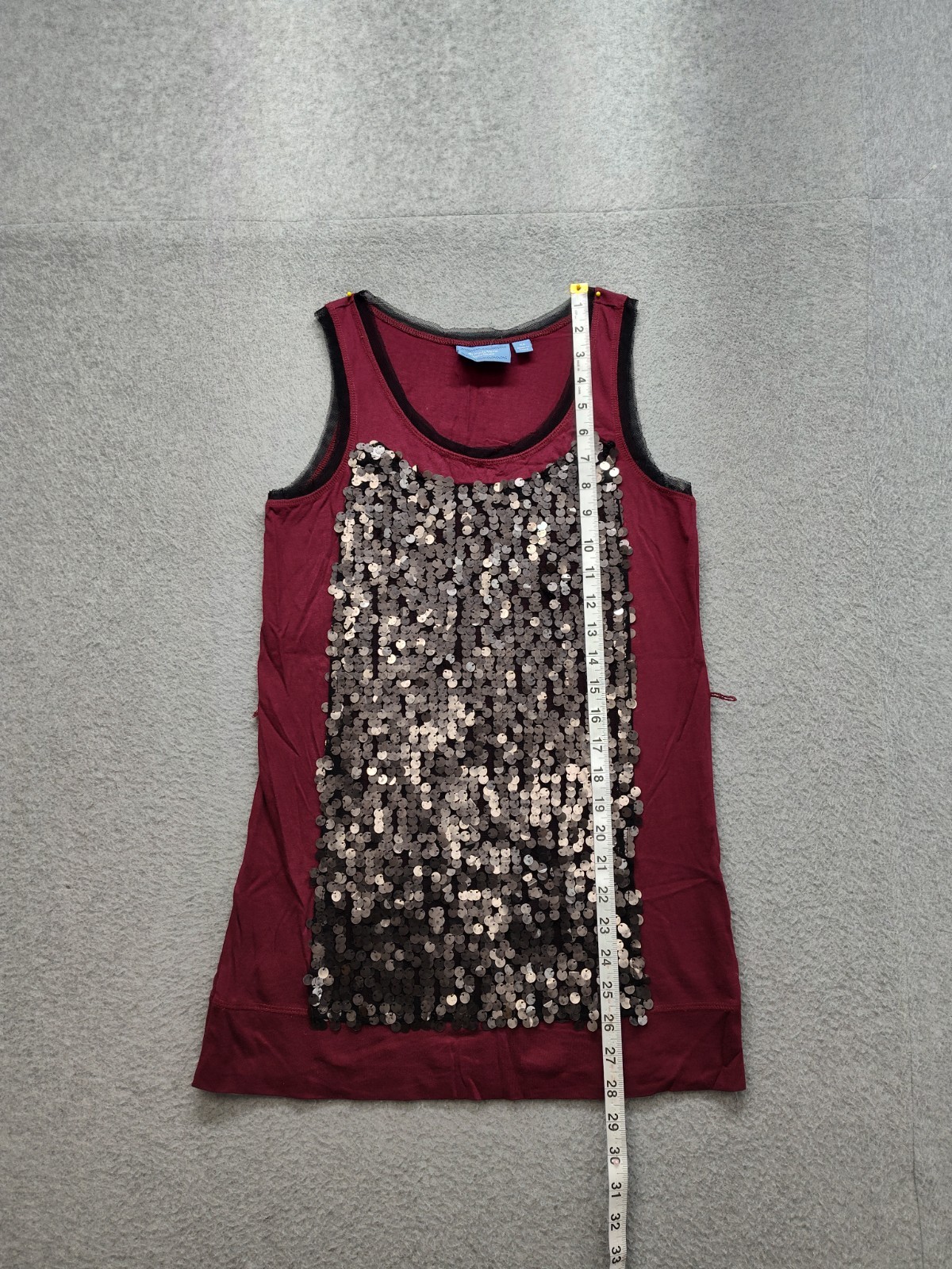 Simply Vera Vera Wang Women Tank Top XS Red Sequin Crew Neck Pullover Comfort