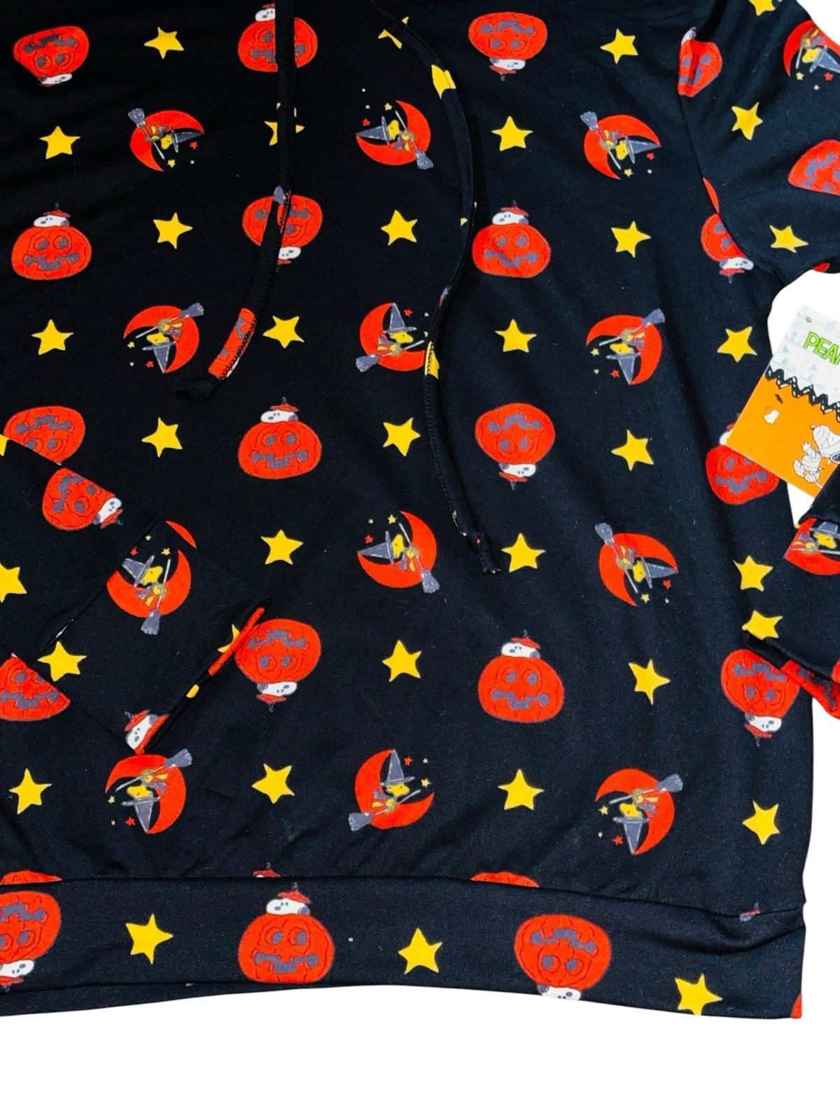 NWT PEANUTS Womens SMALL BLACK Snoopy Woodstock Pumpkin WITCH Halloween HOODIE