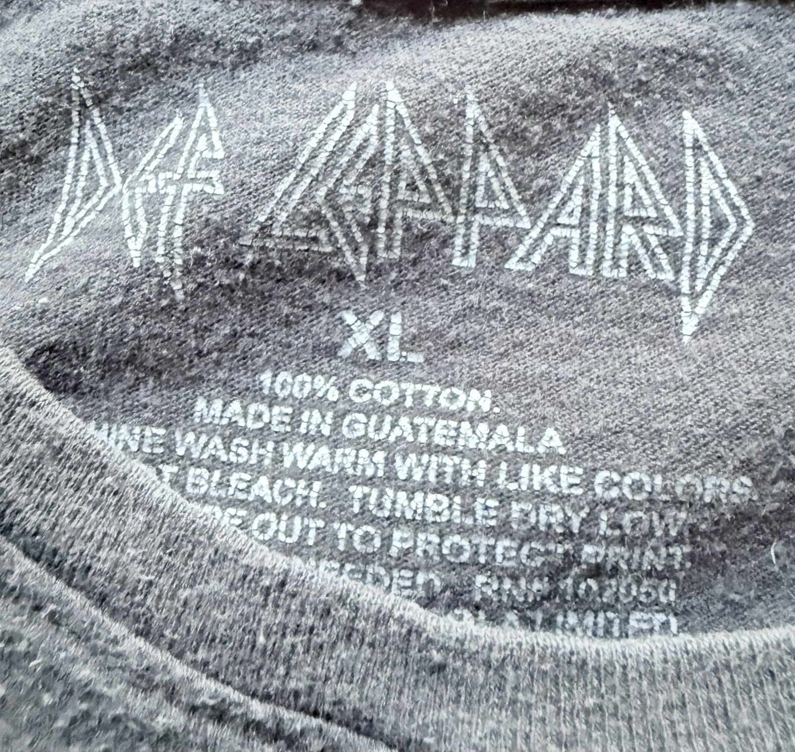 Def Leppard Band T Shirt Women’s XL Black Short Sleeve Retro Reprint Music Tee