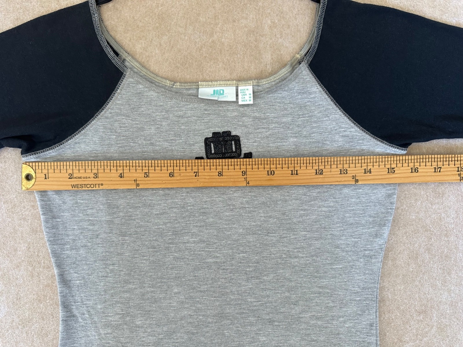 NWOT VTG JLo Baseball Tee Raglan Top 3/4 Sleeve Cotton Blend Black Gray Sequin M