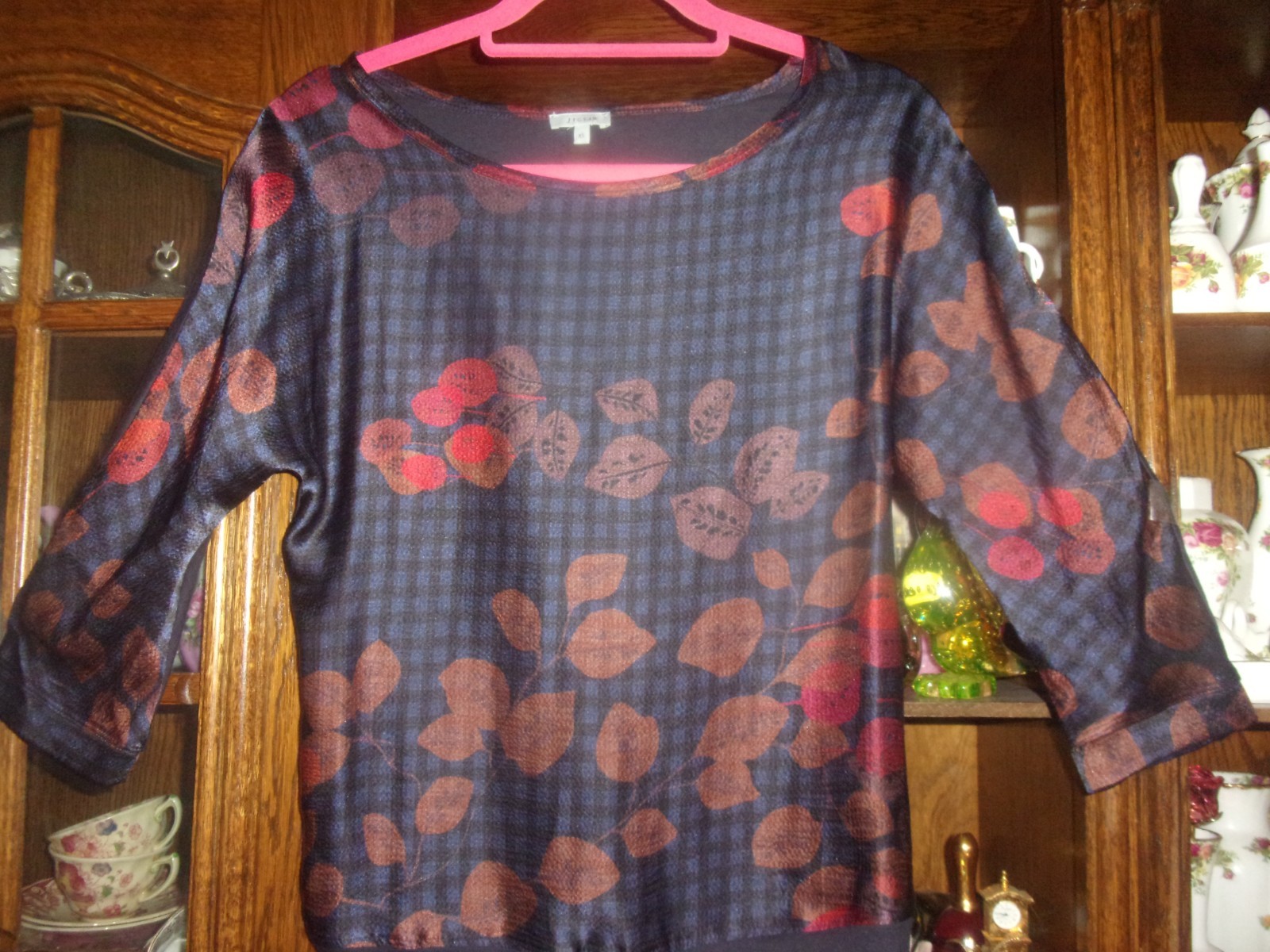 Jigsaw. NEW. Gorgeous Pure Silk Front Blue Top/Multicoloured Print. XS/UK 8