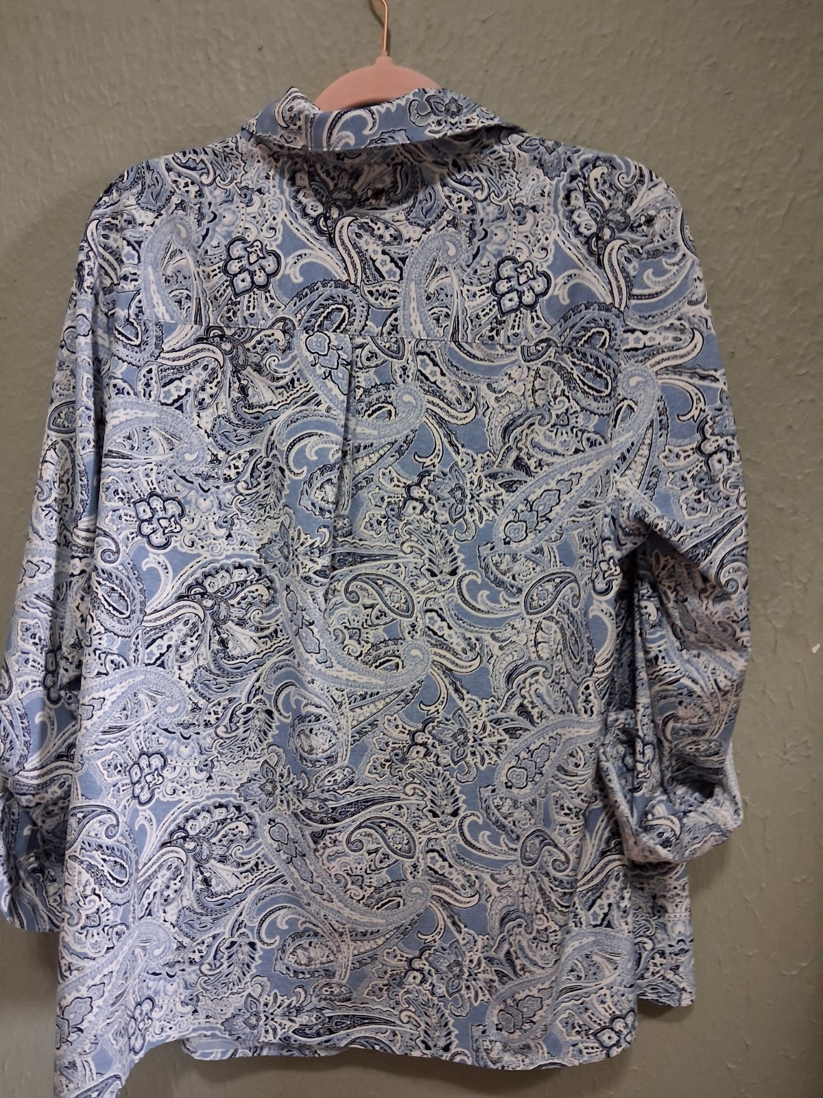Studio Works Women Plus 2X Blue/White Paisley Collared 3/4 Sleeve Button-Up
