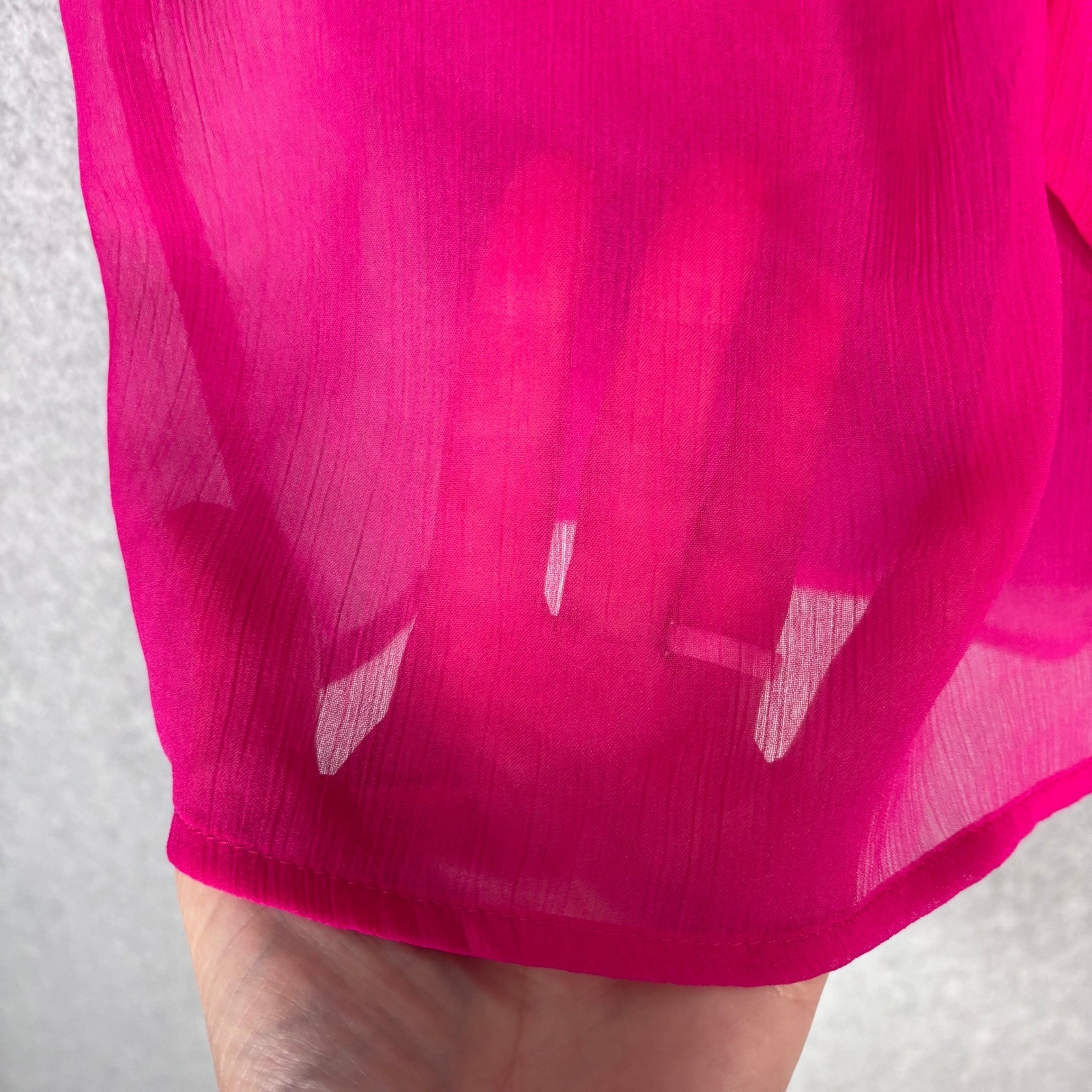 Old Navy Sheer Tie Neck Blouse Small Pink Chiffon Pleated Tank Top Feminine