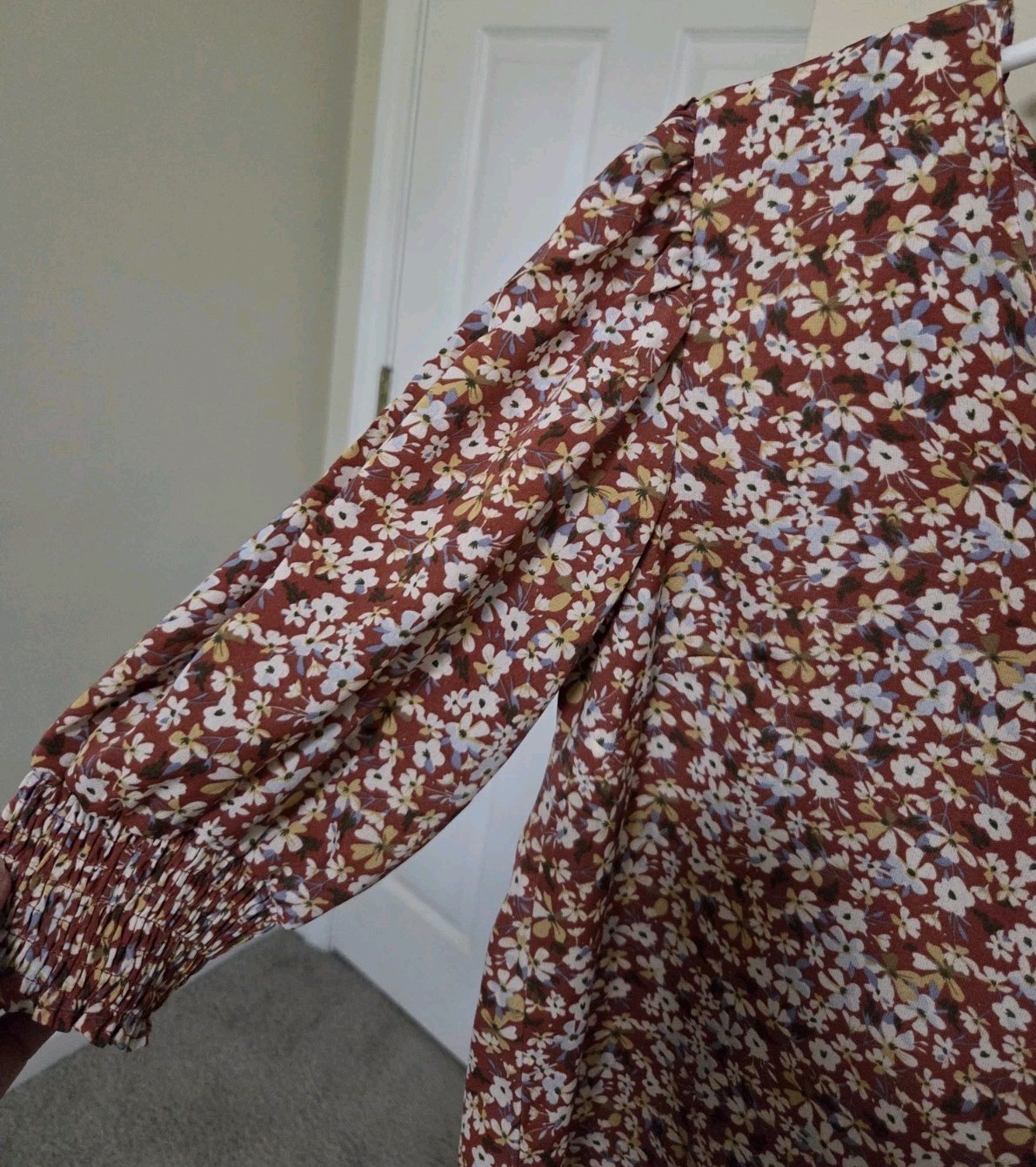 Ladies Multicolor Ditsy Floral Print Shirred Puff Sleeves Blouse Medium