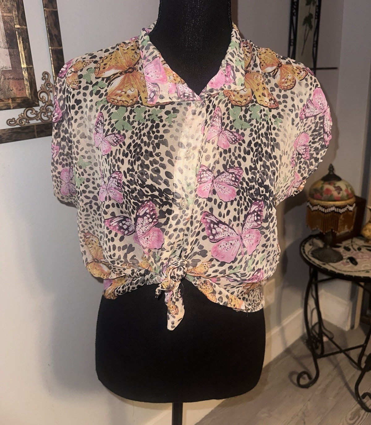 Vintage Melissa Evans beige butterfly animal print collared button sheer top, L