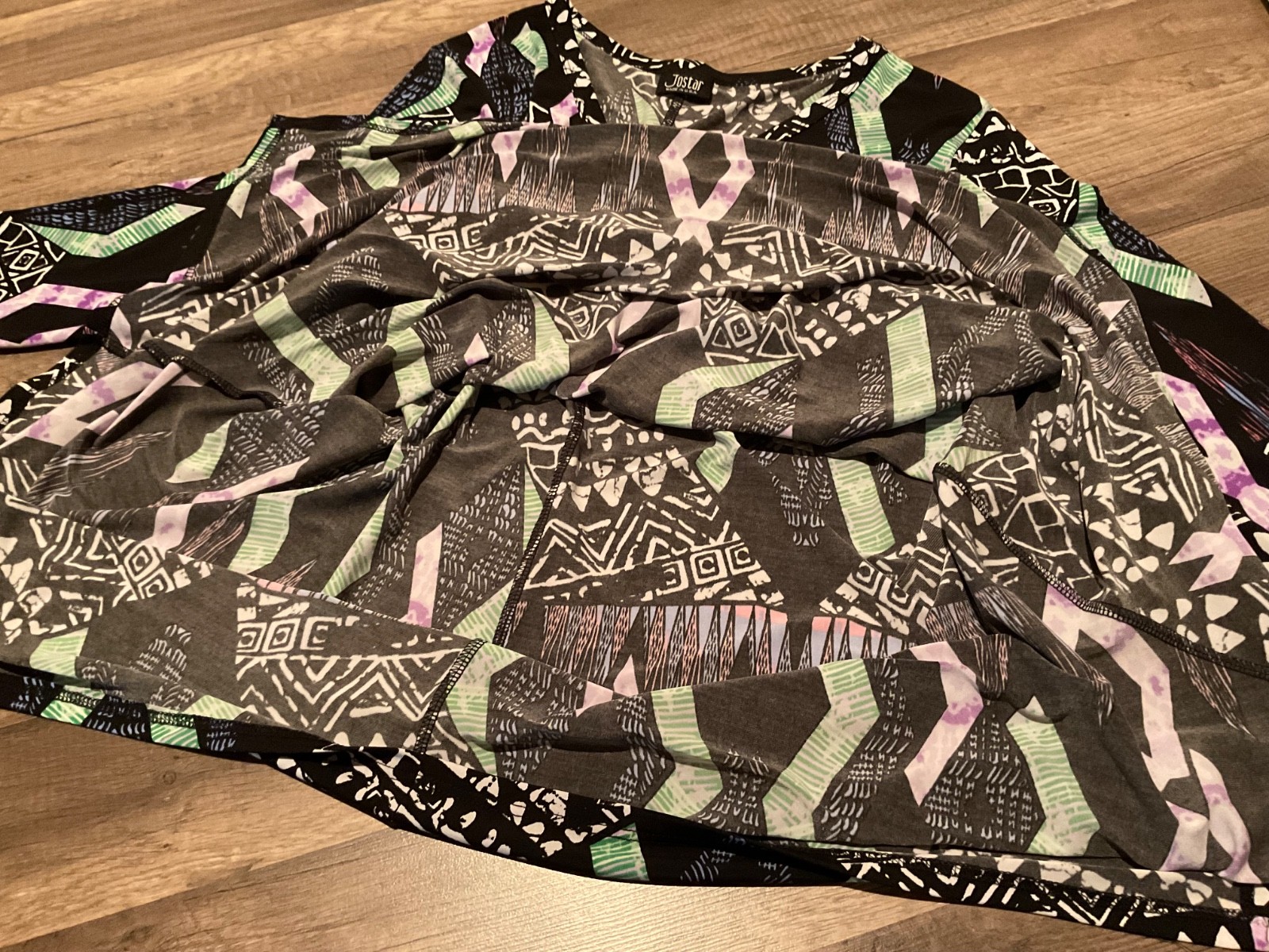 JOSTAR WOMENS 3/4 SLEEVE GEOMETRIC ASYMMETRICAL TUNIC (SIZE UNKNOWN) MULTICOLOR