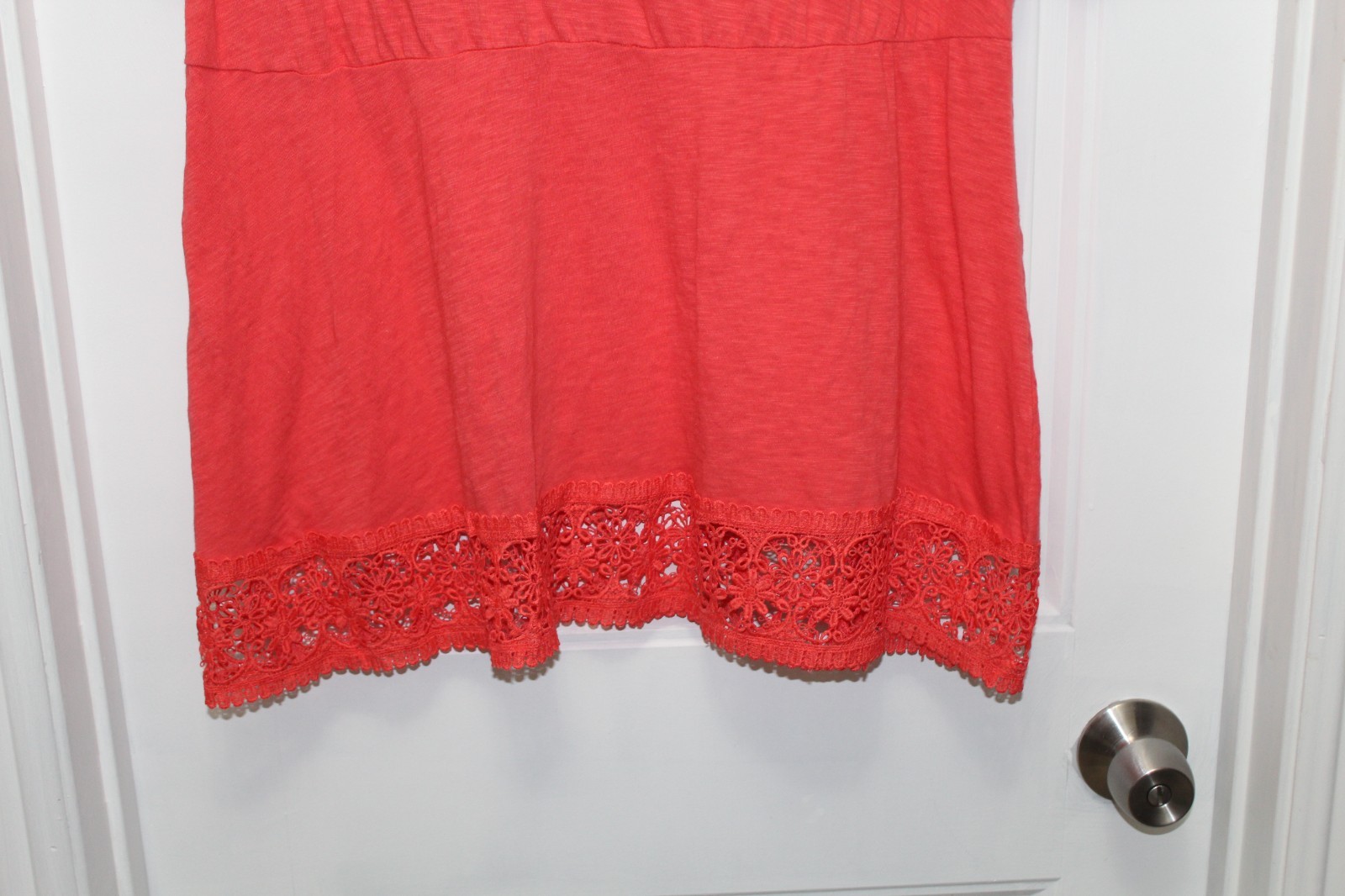 Torrid Womens Top Size 2 Coral Crochet Round Neck Short Sleeve (30-5)