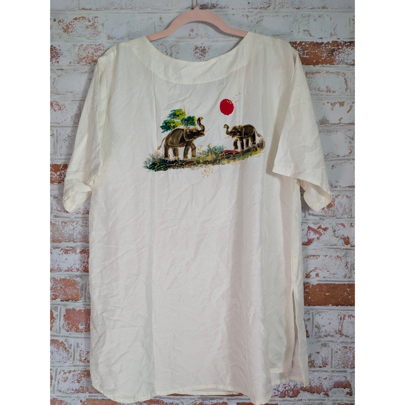 Elephant Hand Painted T-Shirt Women Large Cream White Thai Art