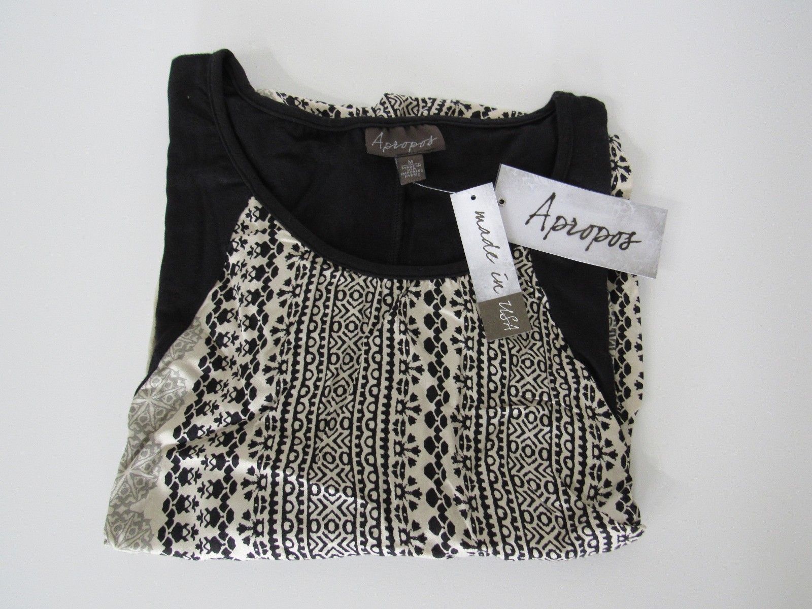 Apropos Womens size M Black/White Print 3/4 Sleeve Hi-Low Blouse Top NEW