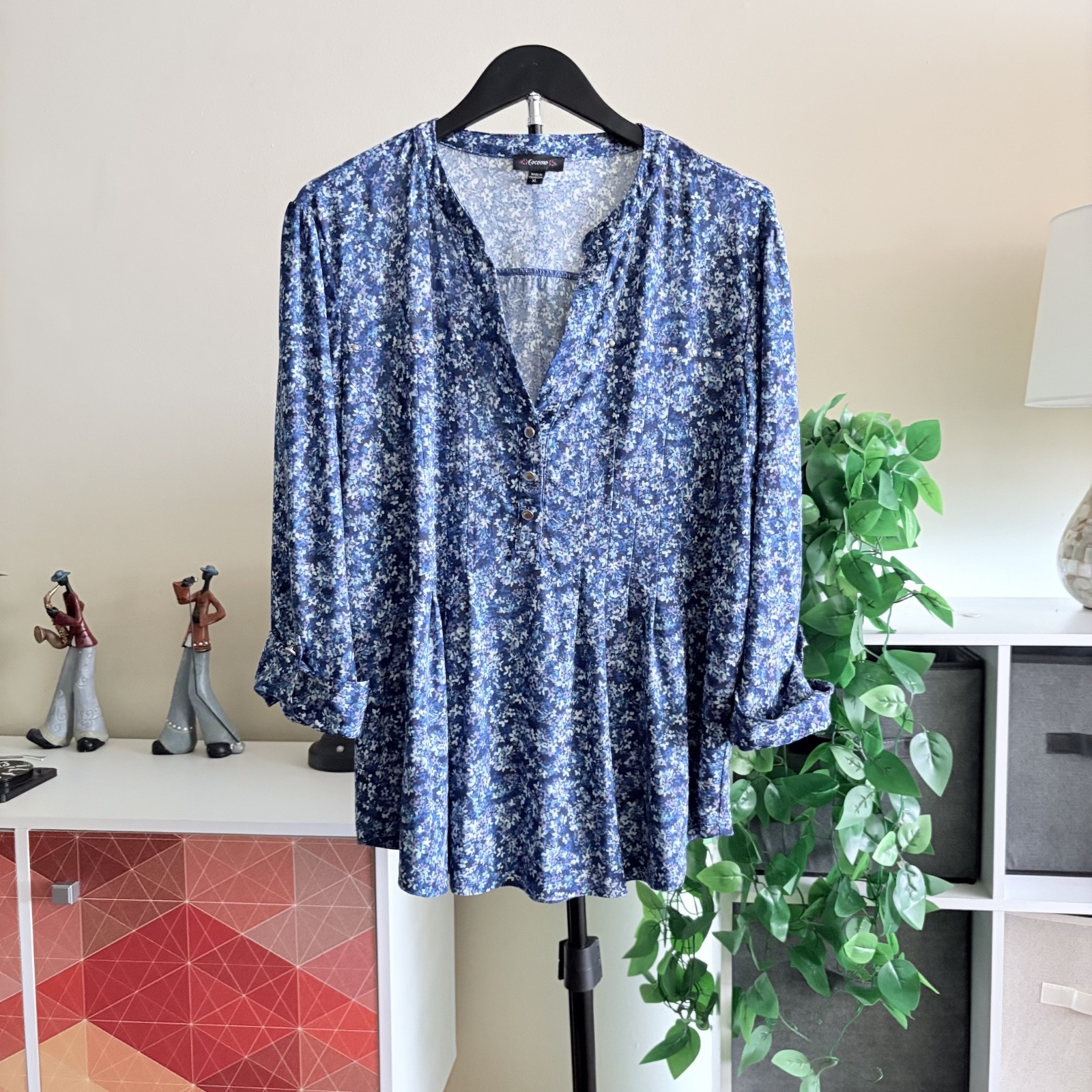 Cocomo Women XL Blouse Floral Ditsy Print Split Neck Roll Tab 3/4 Sleeve Top