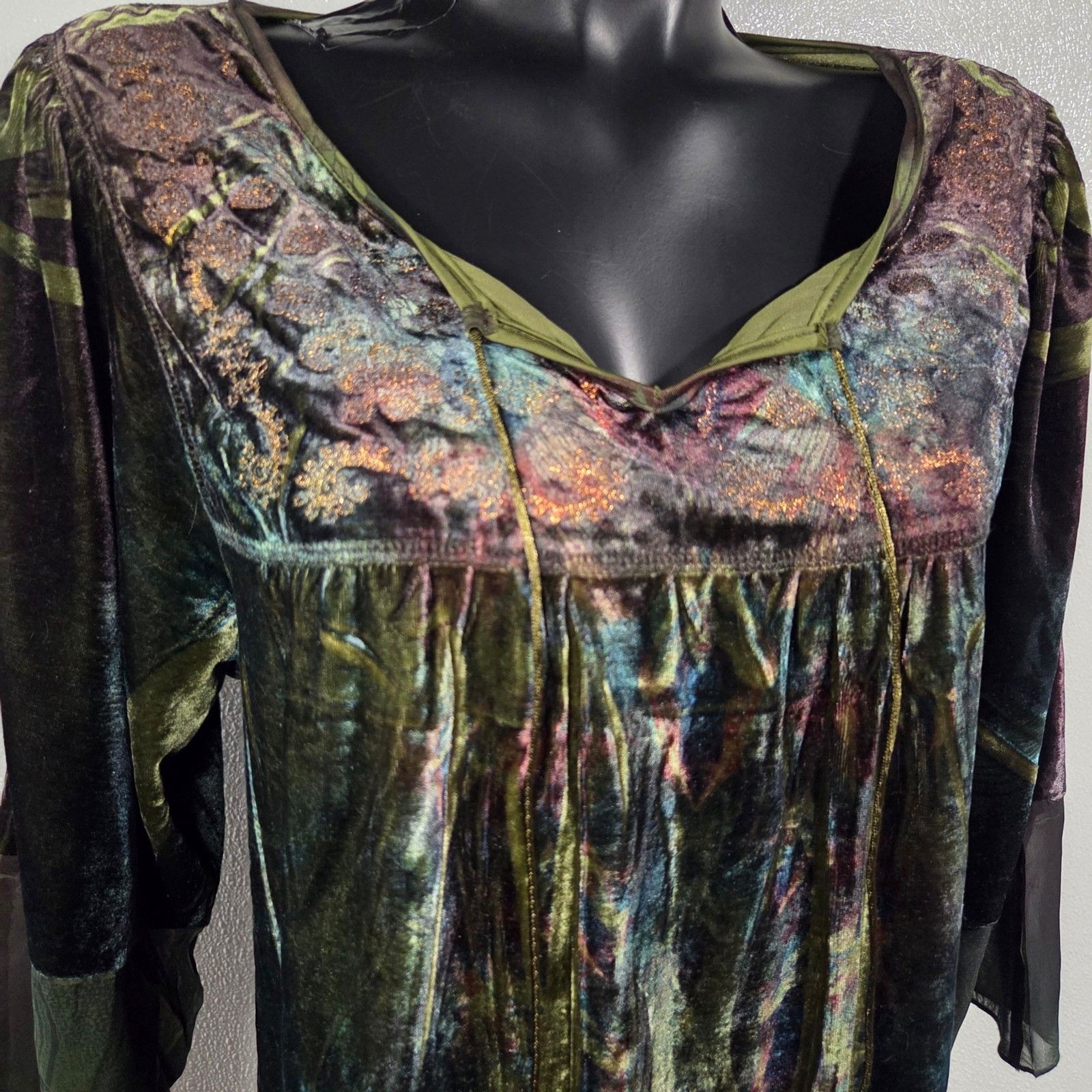 One World Women’s Green Boho Velvet Embroidered Peasant Fairycore Forest Gypsy L