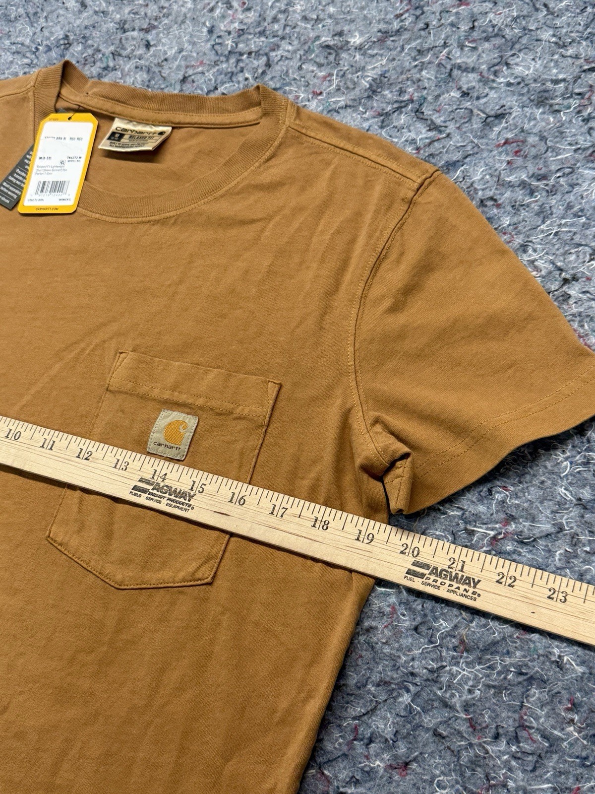 Carhartt T-Shirt Woman’s Medium (8-10) Brown Relaxed Fit Lightweight Pre-Shrunk