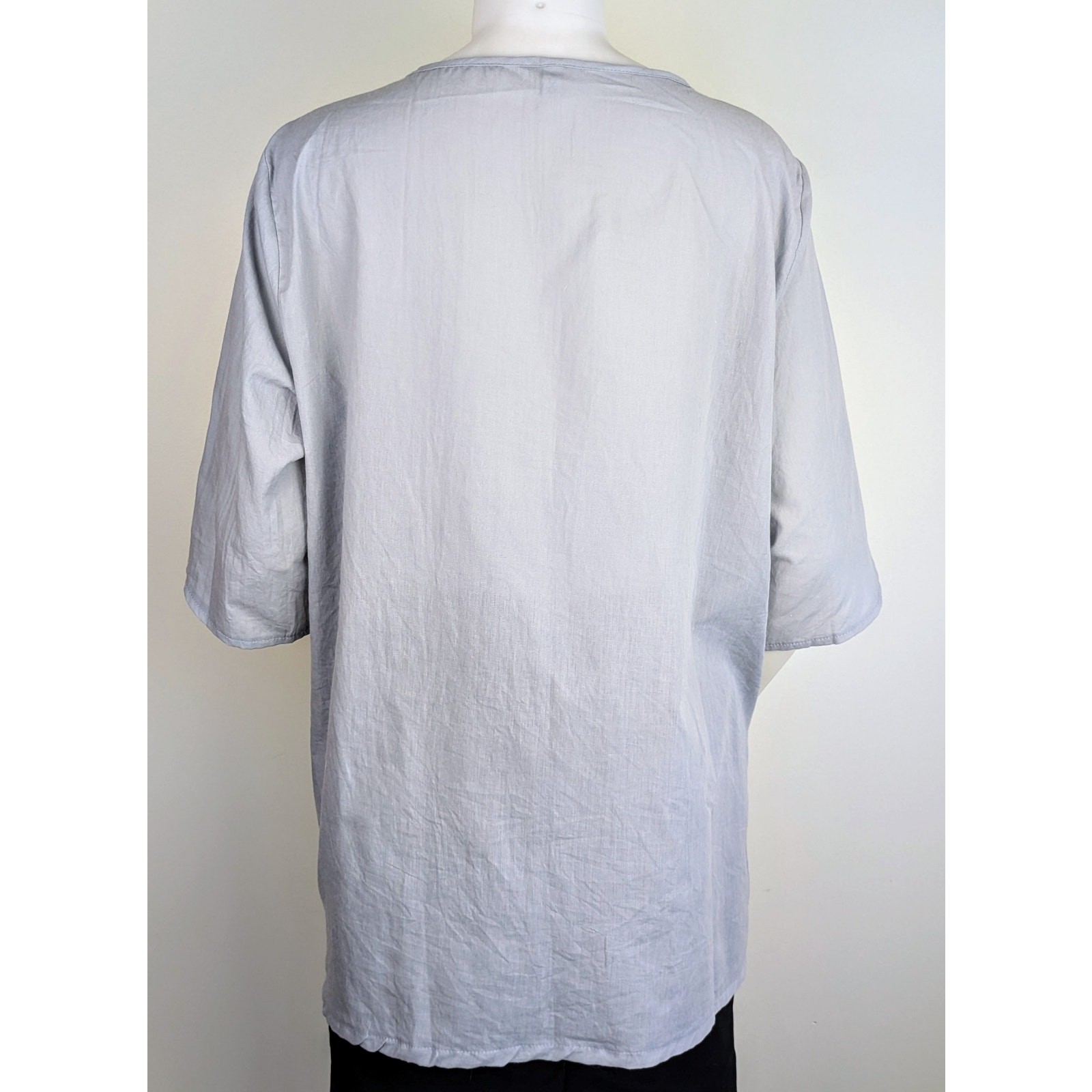 Misslook Tunic Top 3X Gray White Floral V-Neck Short Half Sleeve Lightweight