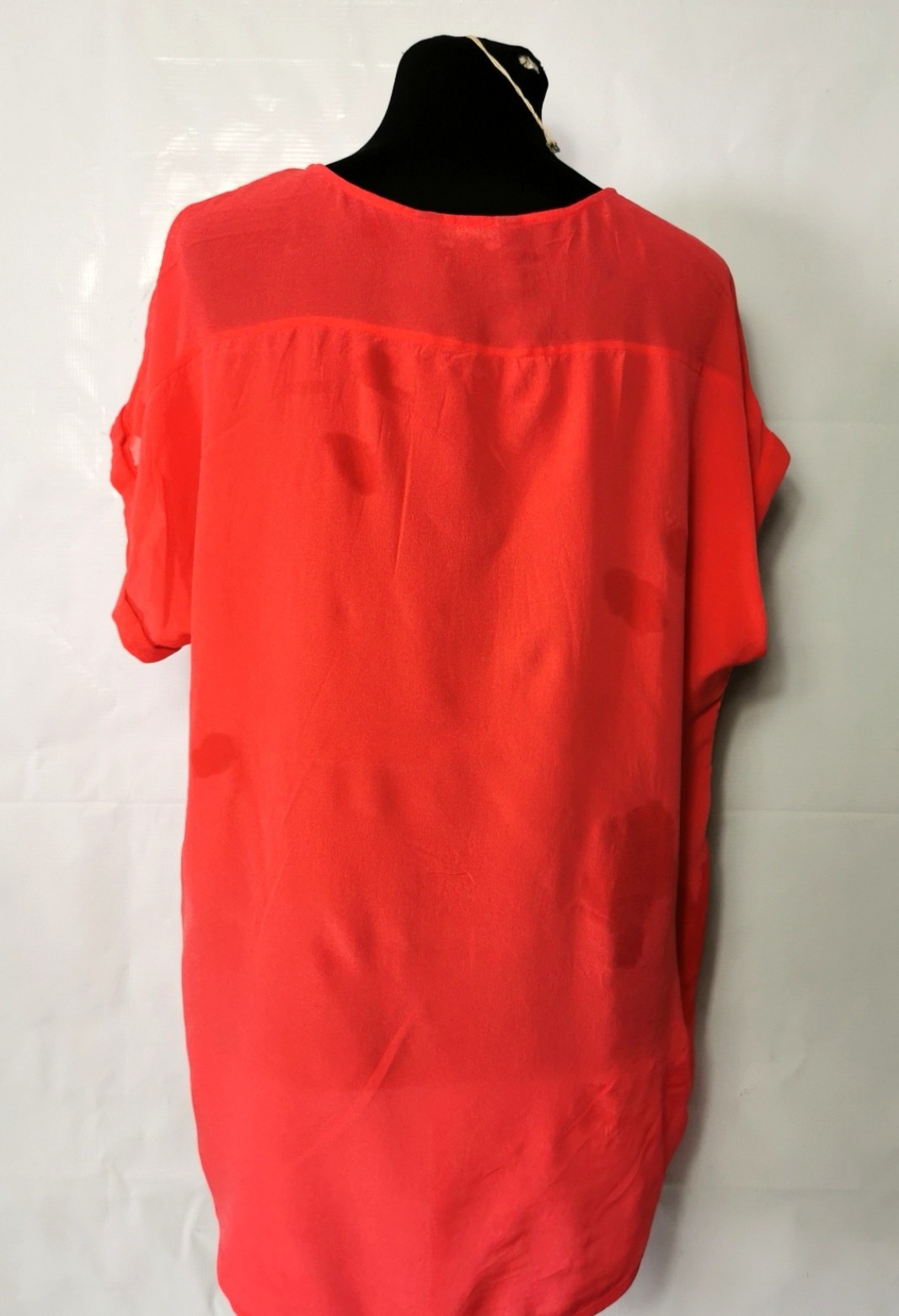Tommy Bahama Silk Blouse. Silk blouse used in good condition 100% silk size: L