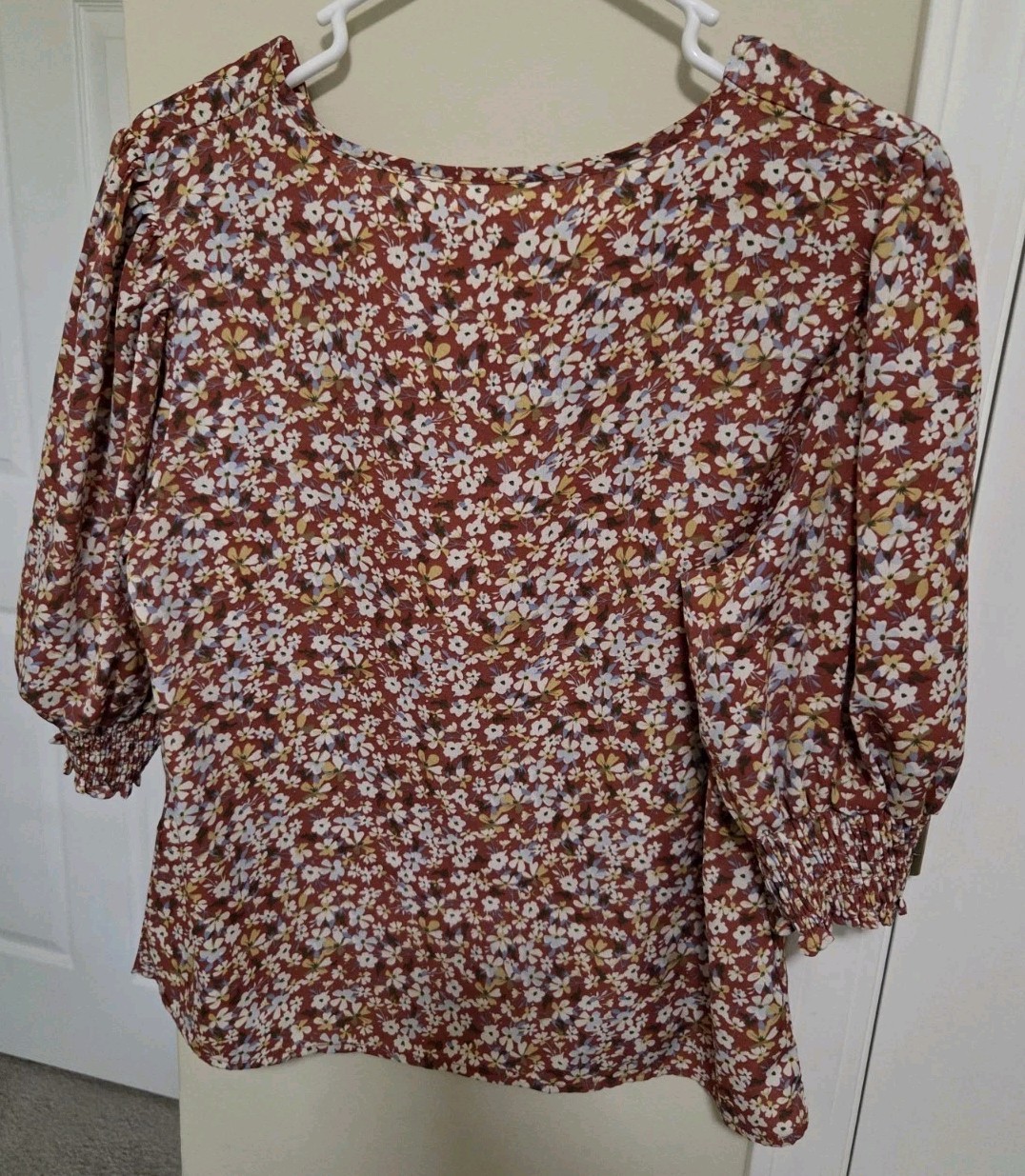 Ladies Multicolor Ditsy Floral Print Shirred Puff Sleeves Blouse Medium