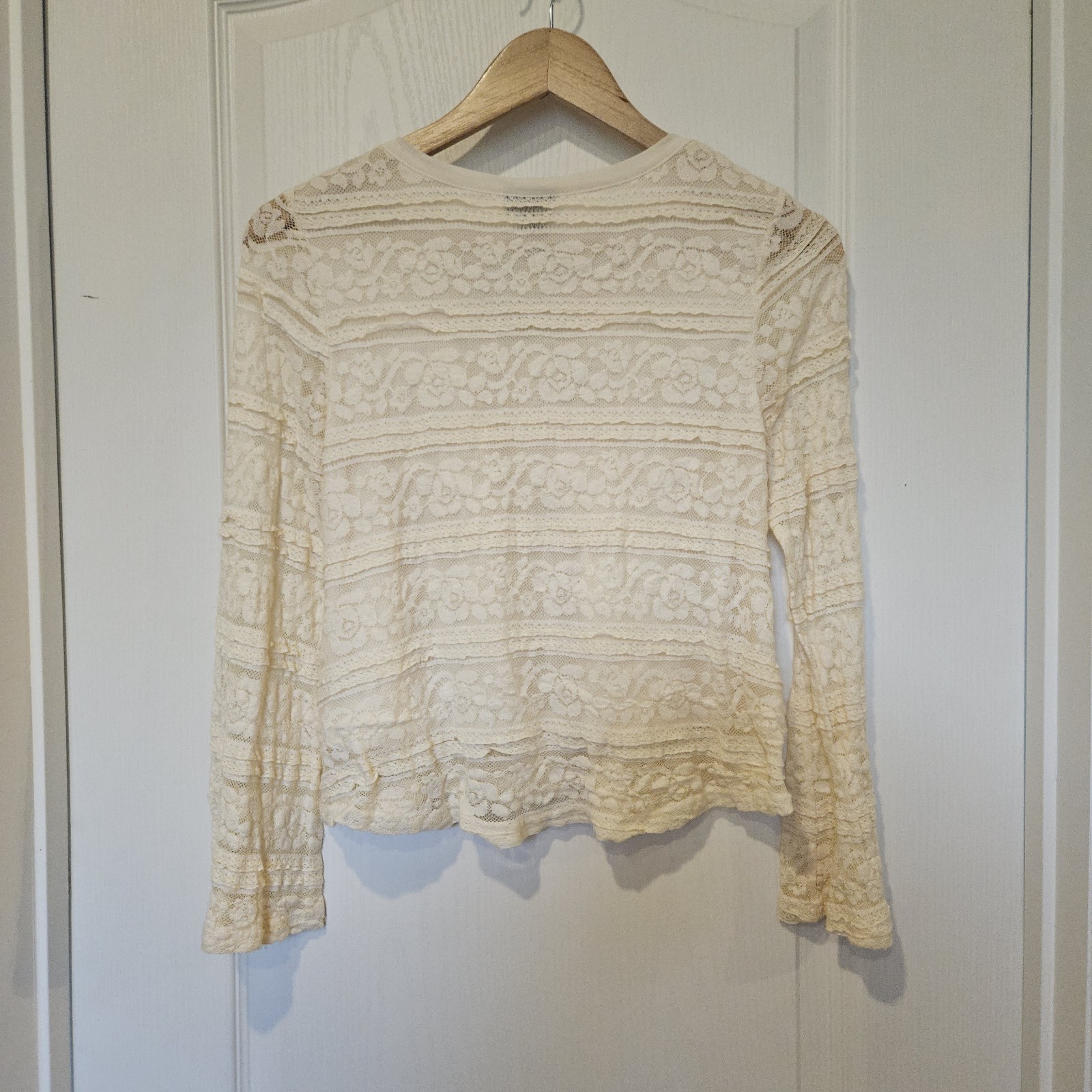 Rue21 Small Ivory Floral Lace Bell Sleeve Lace Up Boho Top Stretch Long Sleeve
