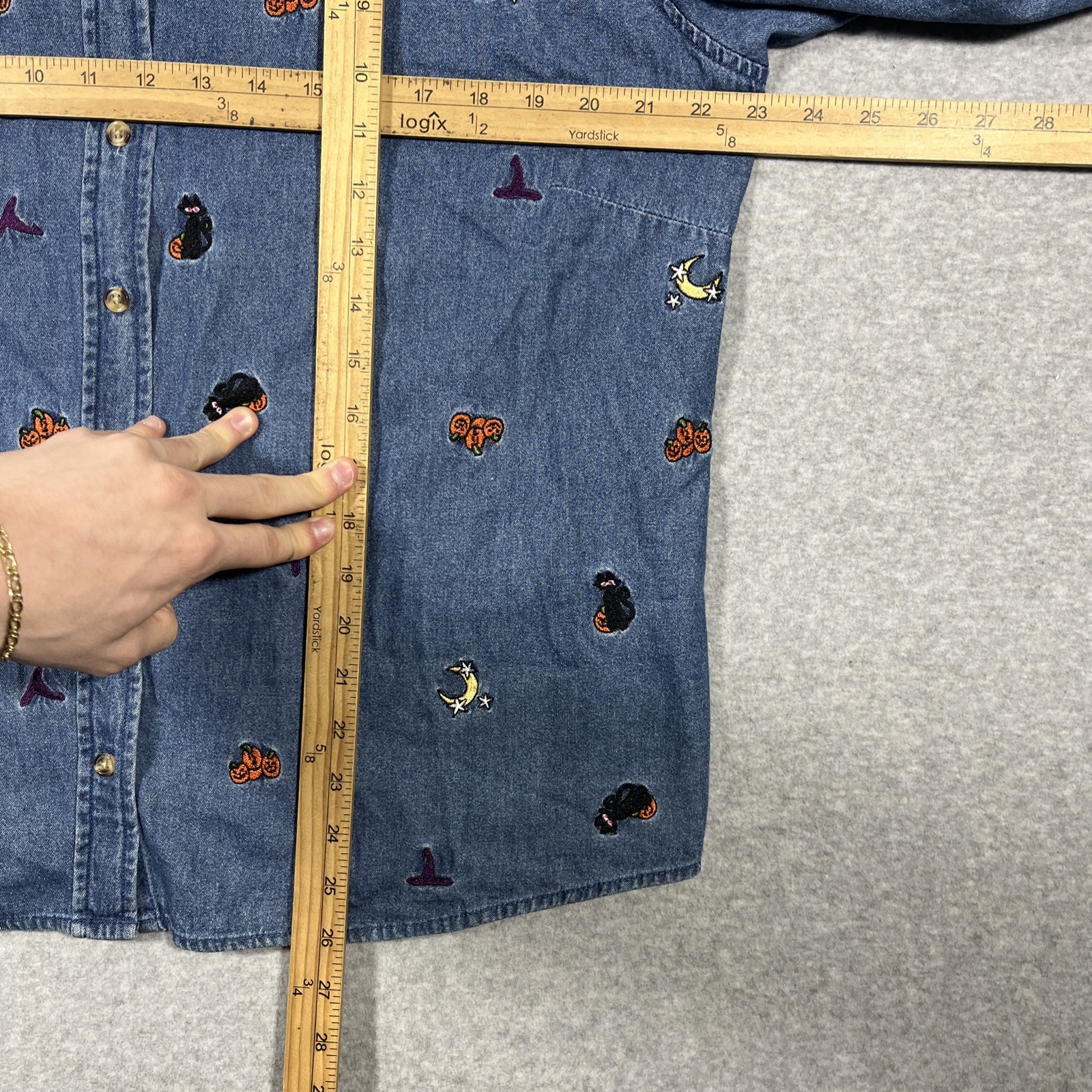 Holiday Editions Halloween Blue Denim Button Top 1X Pumpkin Black Cat Star Moon