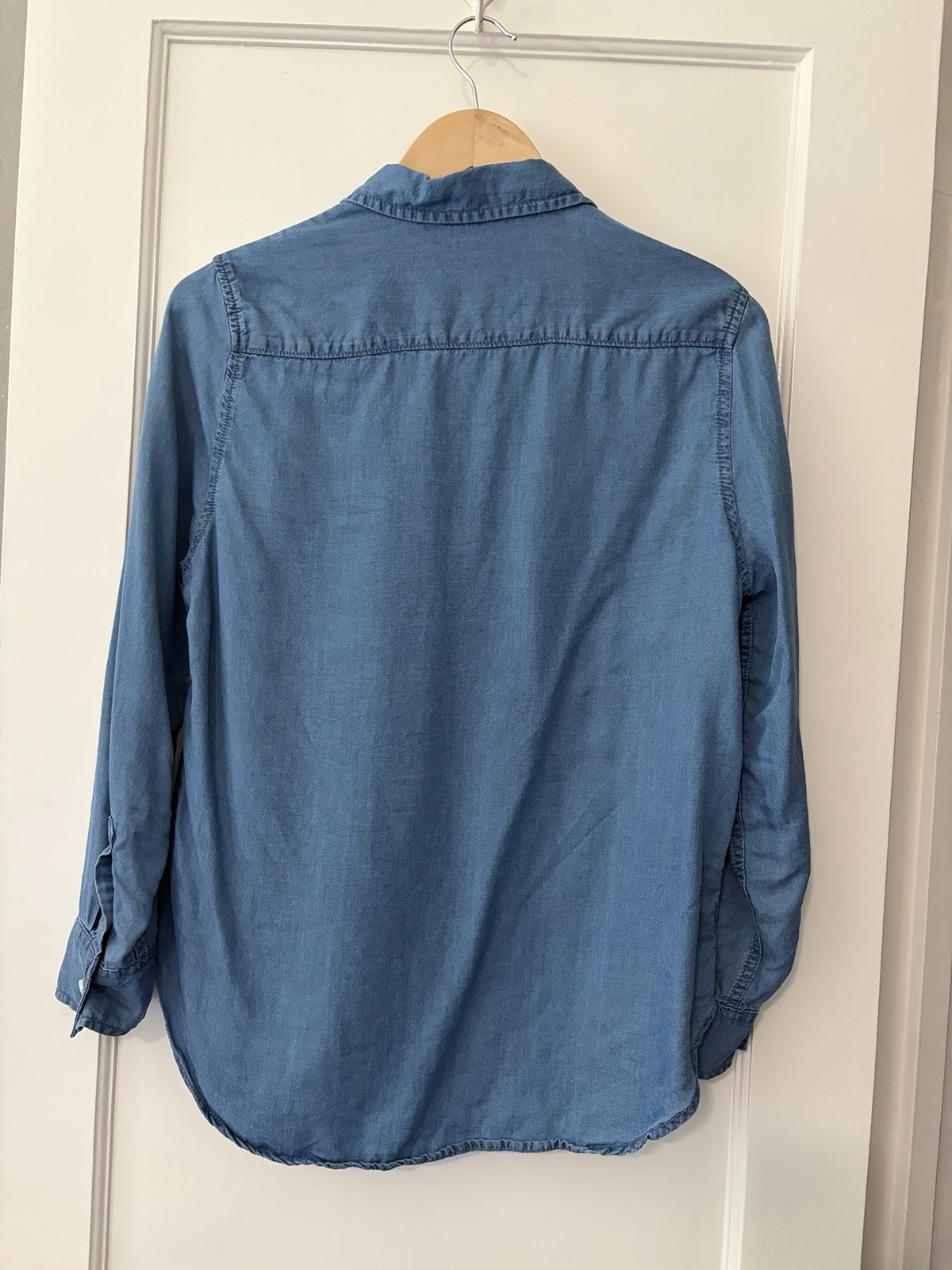 100% Tencel Lyocell Chambray Button Down Shirt Blue Small Lola River Preppy