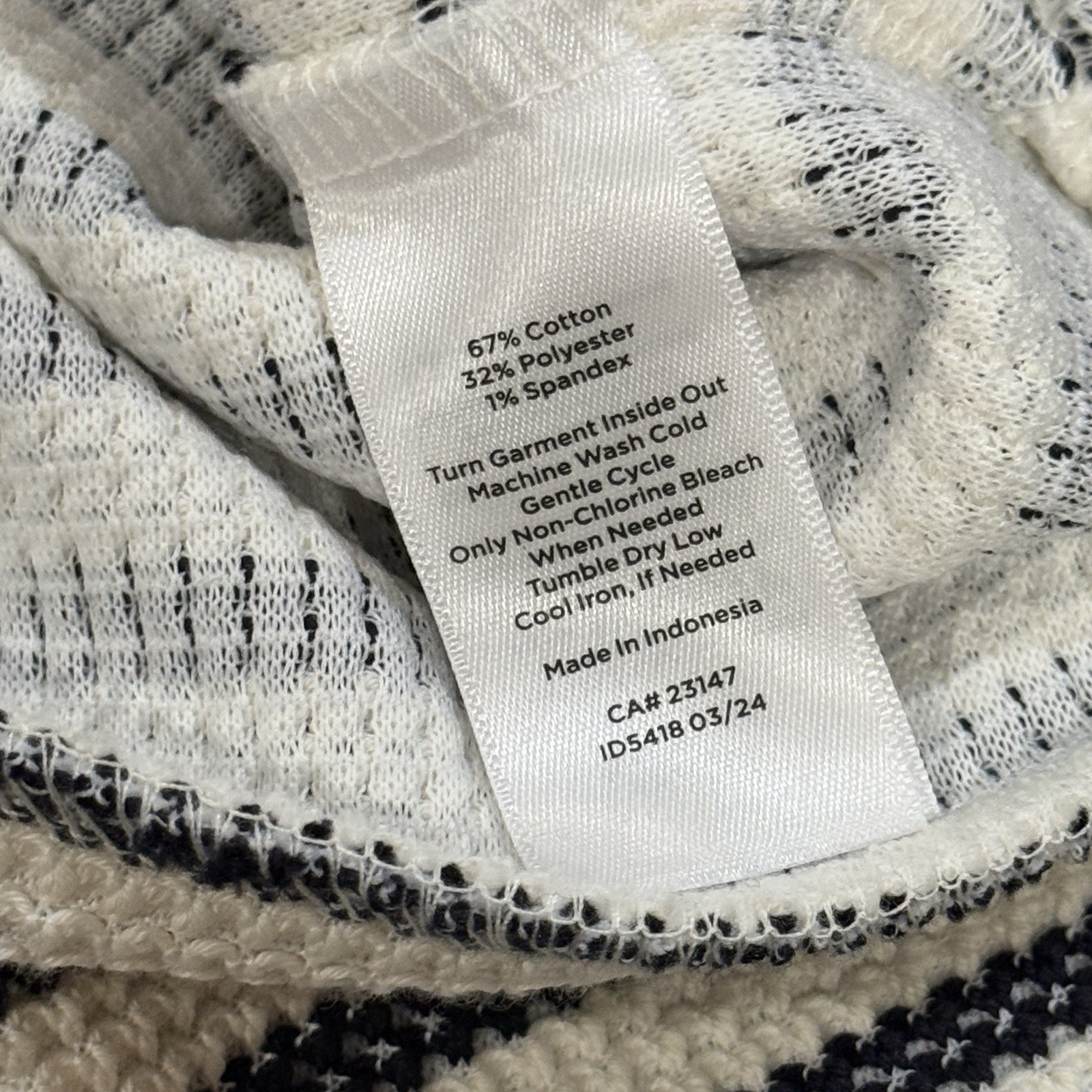 Talbots Size Large Petite Waffle Knit Ivory Black Striped Turtleneck Top