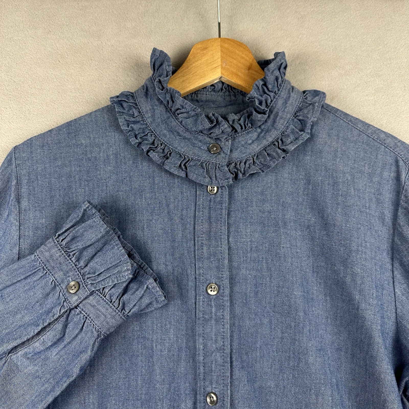 J Crew Classic Fit Chambray Ruffle Neck Button Up Top Sz 8 100% Cotton LS Preppy