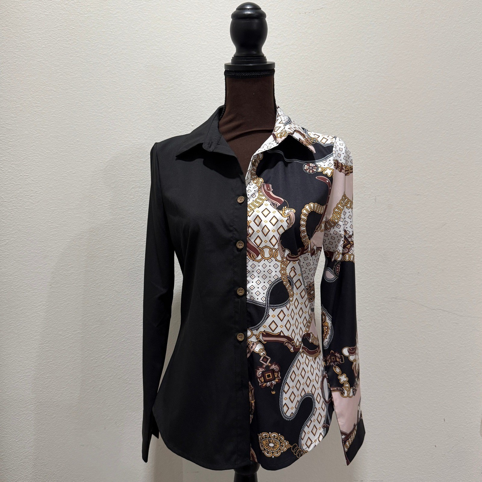 CBR Chic Boutique Rose Split Chain Print Button Down Shirt Black Gold Size M