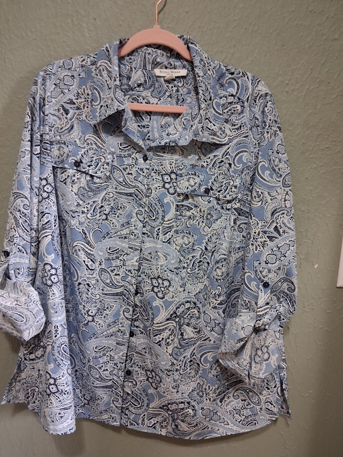 Studio Works Women Plus 2X Blue/White Paisley Collared 3/4 Sleeve Button-Up