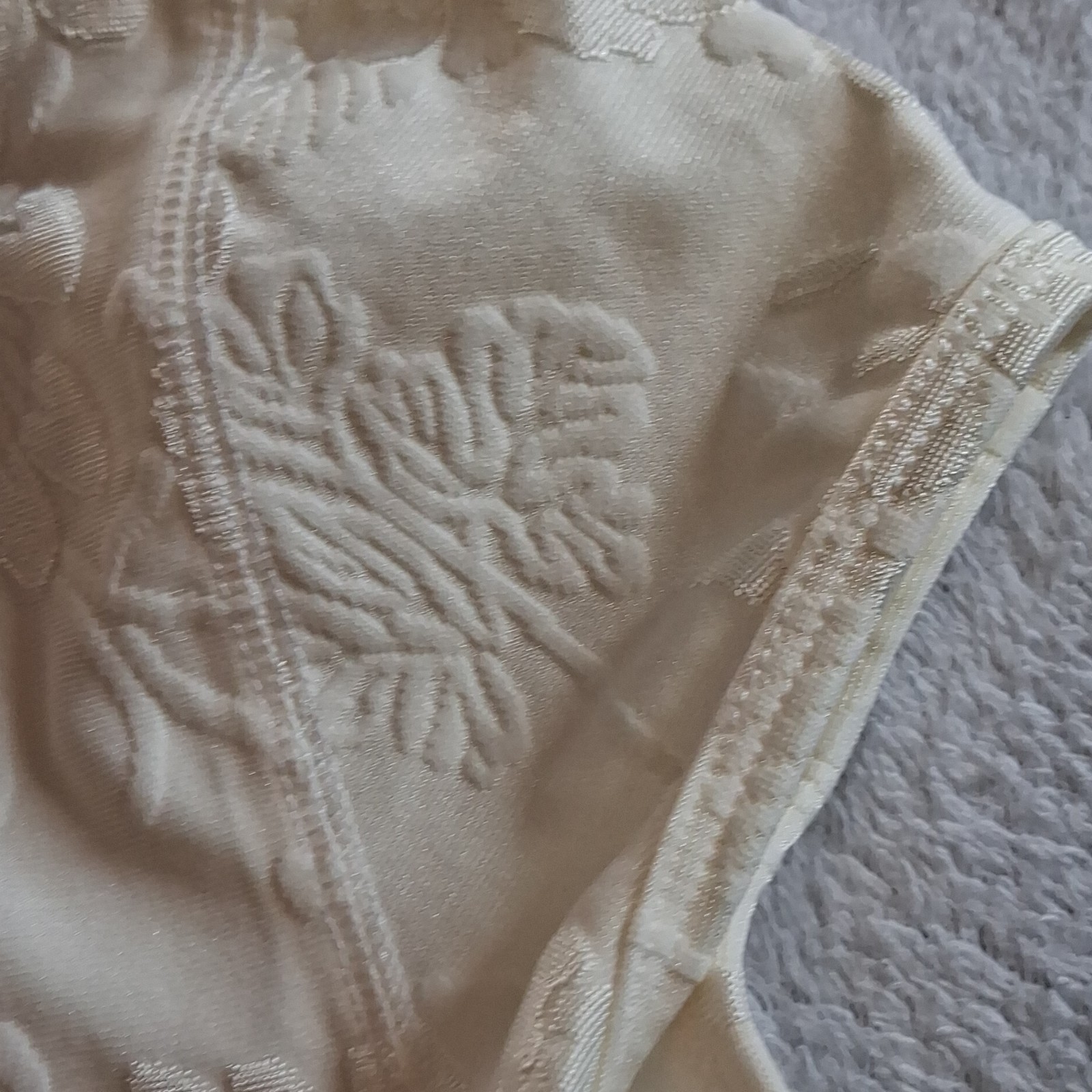 Women’s Beige Floral Jacquard Textured Crew Neck Pullover Blouse Short Sleeve XS
