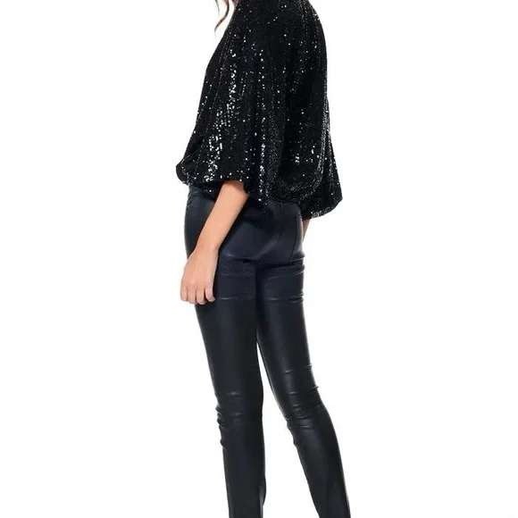 YFB Young Fabulous & Broke Black Bat Wing Sequin Top V Neck Long Sleeve Small