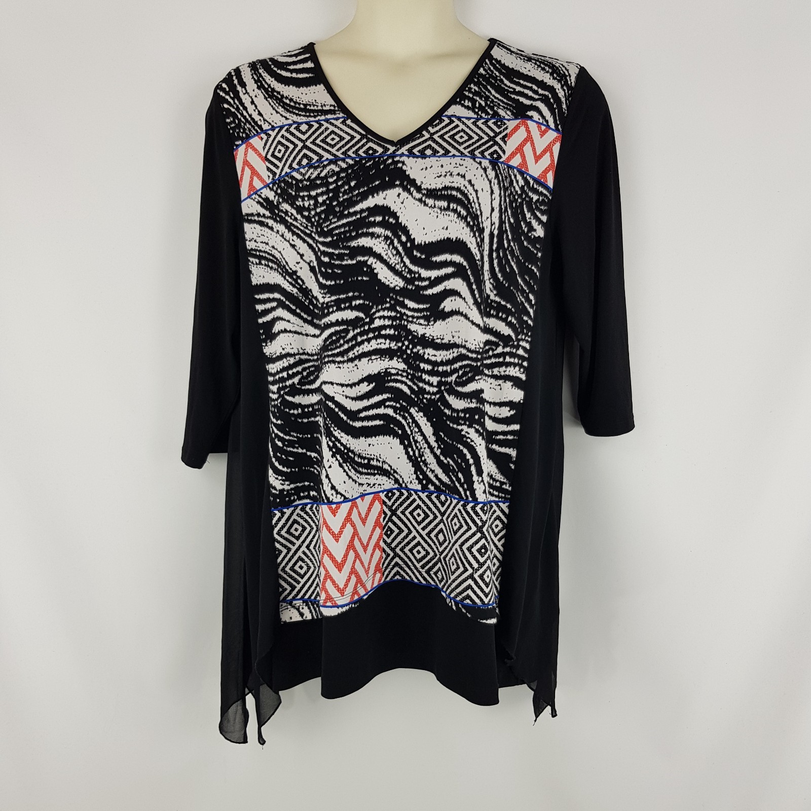 Virtuelle By TS Womens Size S 16 Black Red Patterned Front Varied Hem Tunic Top