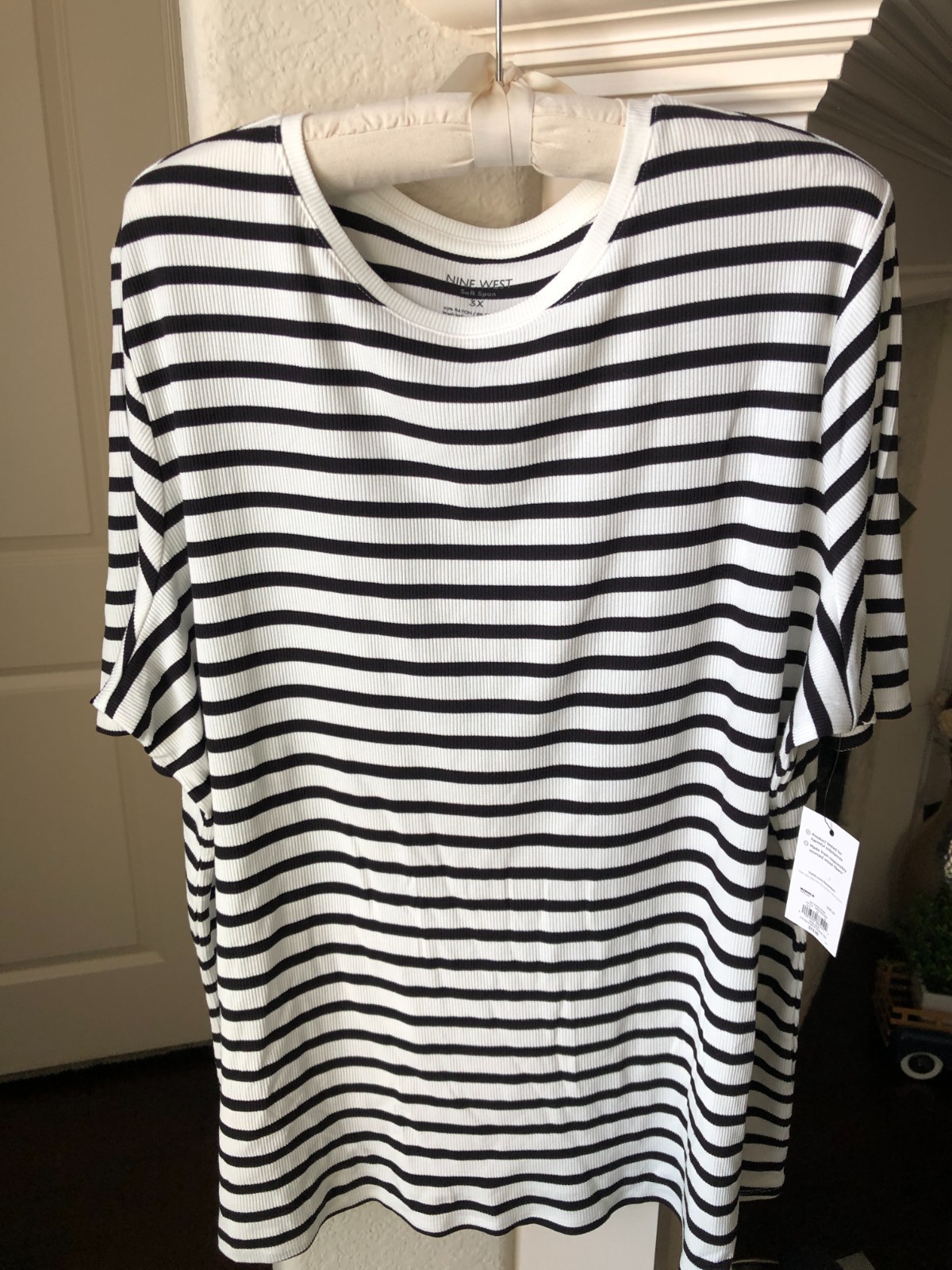 NWT Nine West Ivory & Black Ribbed Short Sleeve Top – Size 3X – $19.99 New