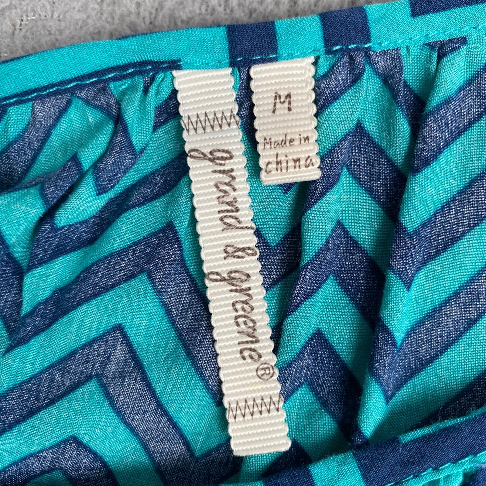 Grand & Greene Women’s size M Green Blouse long sleeve top Flowy Striped
